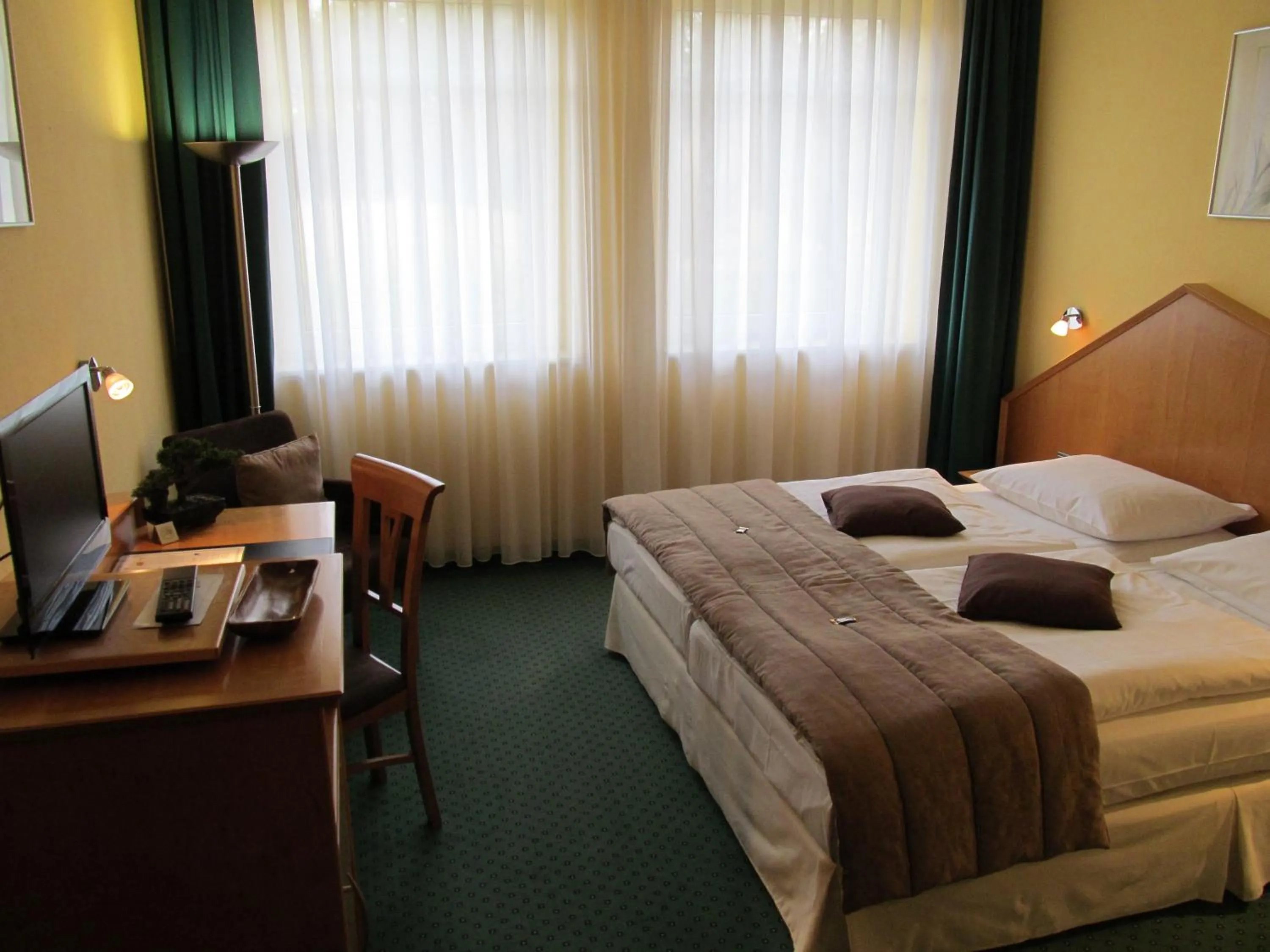 Photo of the whole room, Bed in Hotel A2