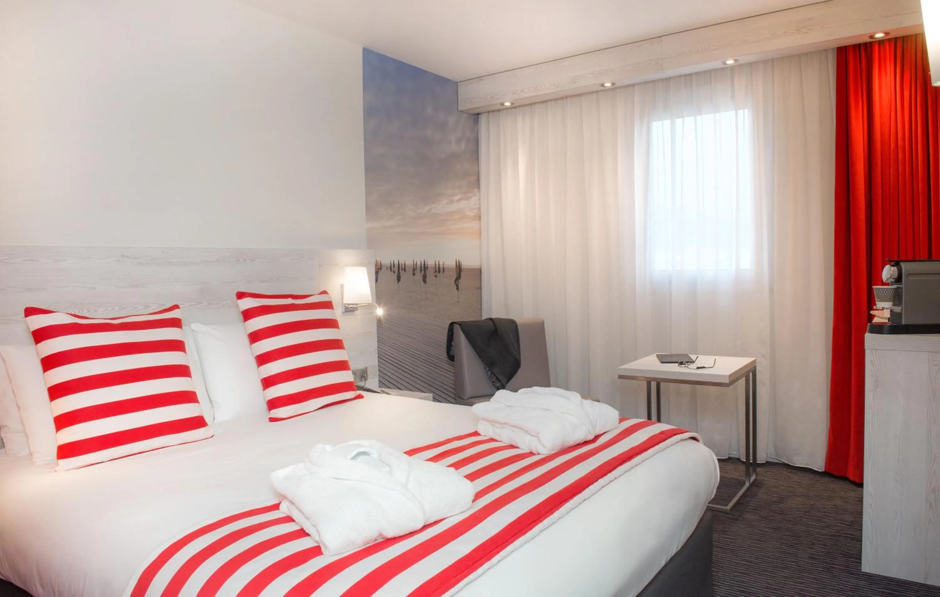 Bed in Mercure Trouville Sur Mer
