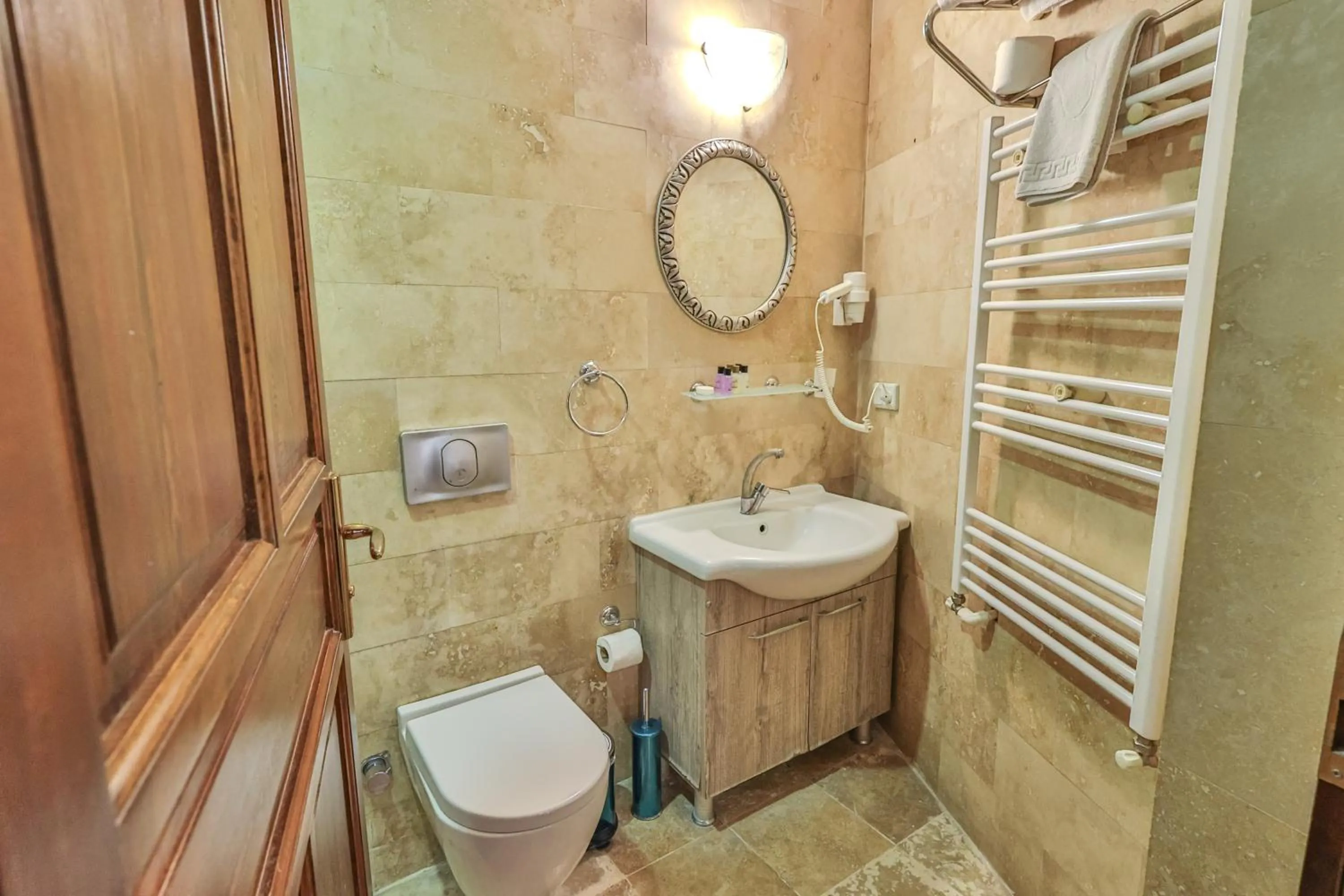 Bathroom in Bedrock Cave Hotel
