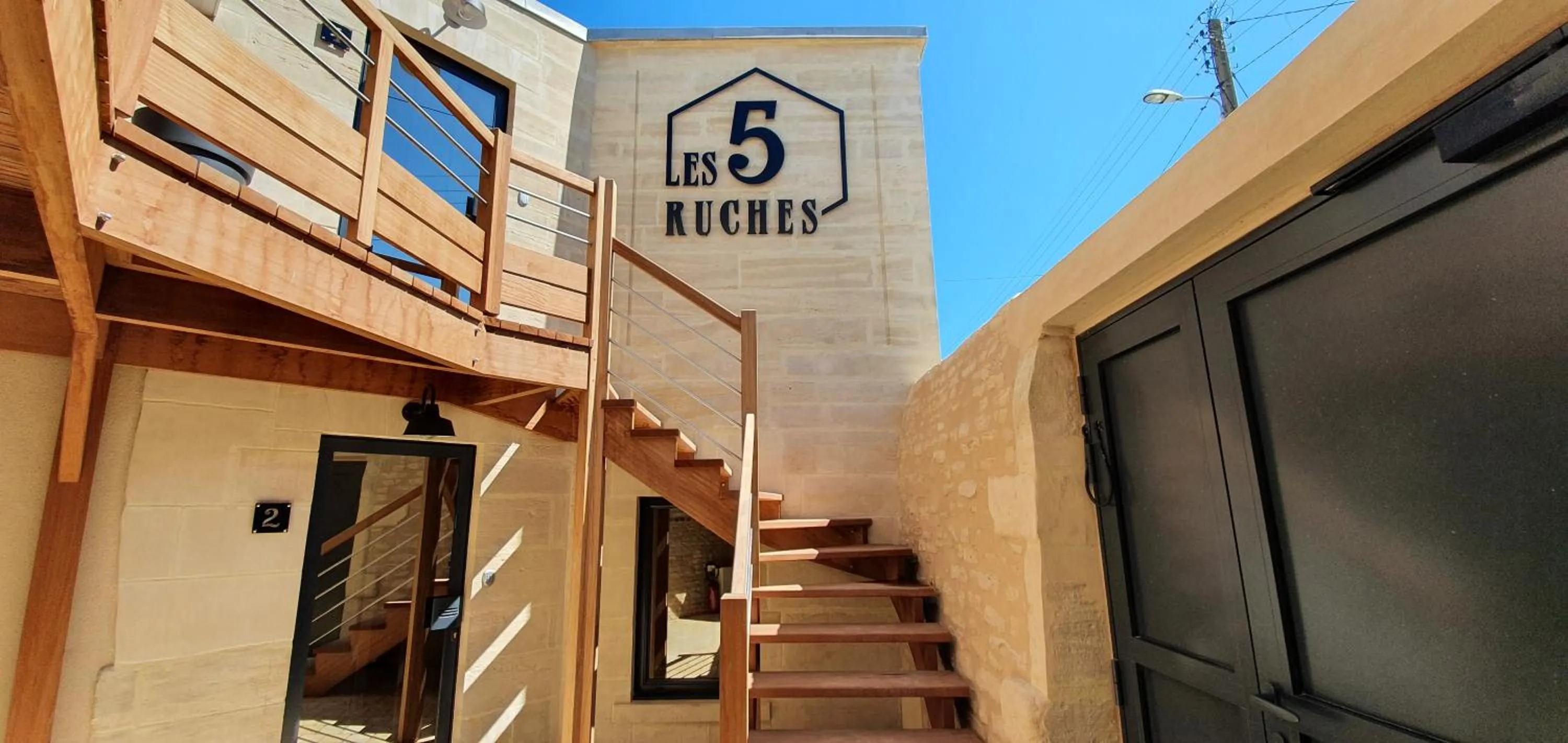 Property building in Hotel restaurant La Pêcherie - Le manoir d'à coté - Les 5 ruches -Logis hôtels