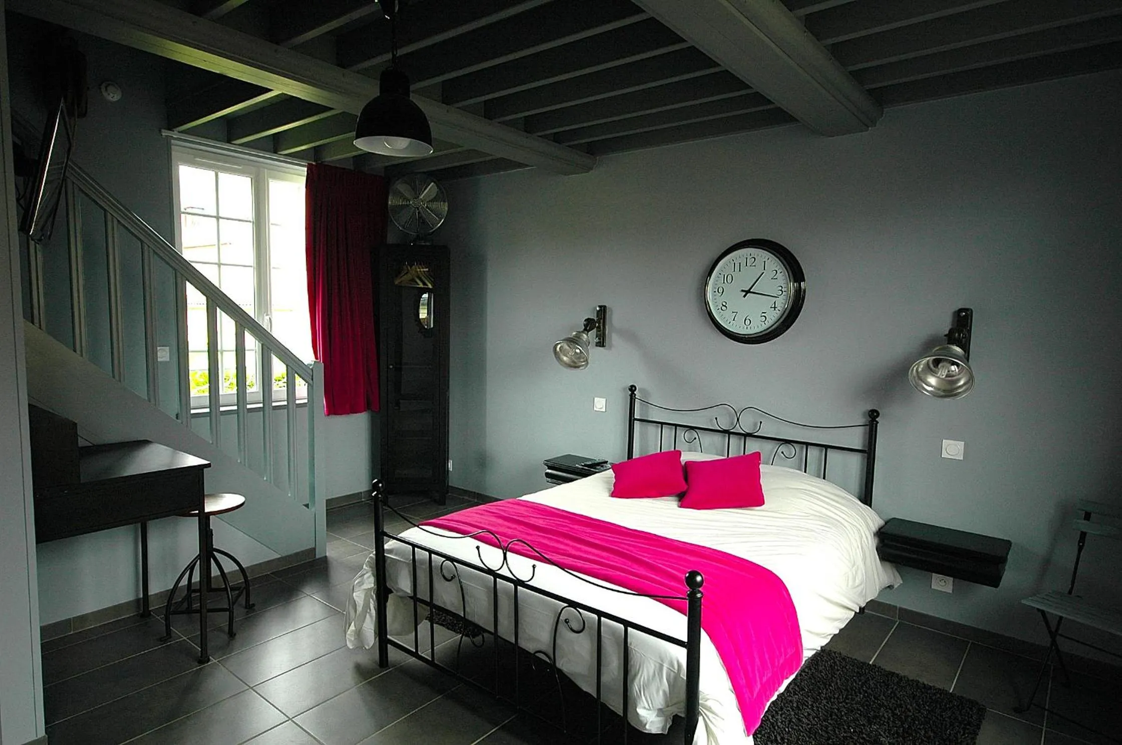 Bed in Hotel restaurant La Pêcherie - Le manoir d'à coté - Les 5 ruches -Logis hôtels