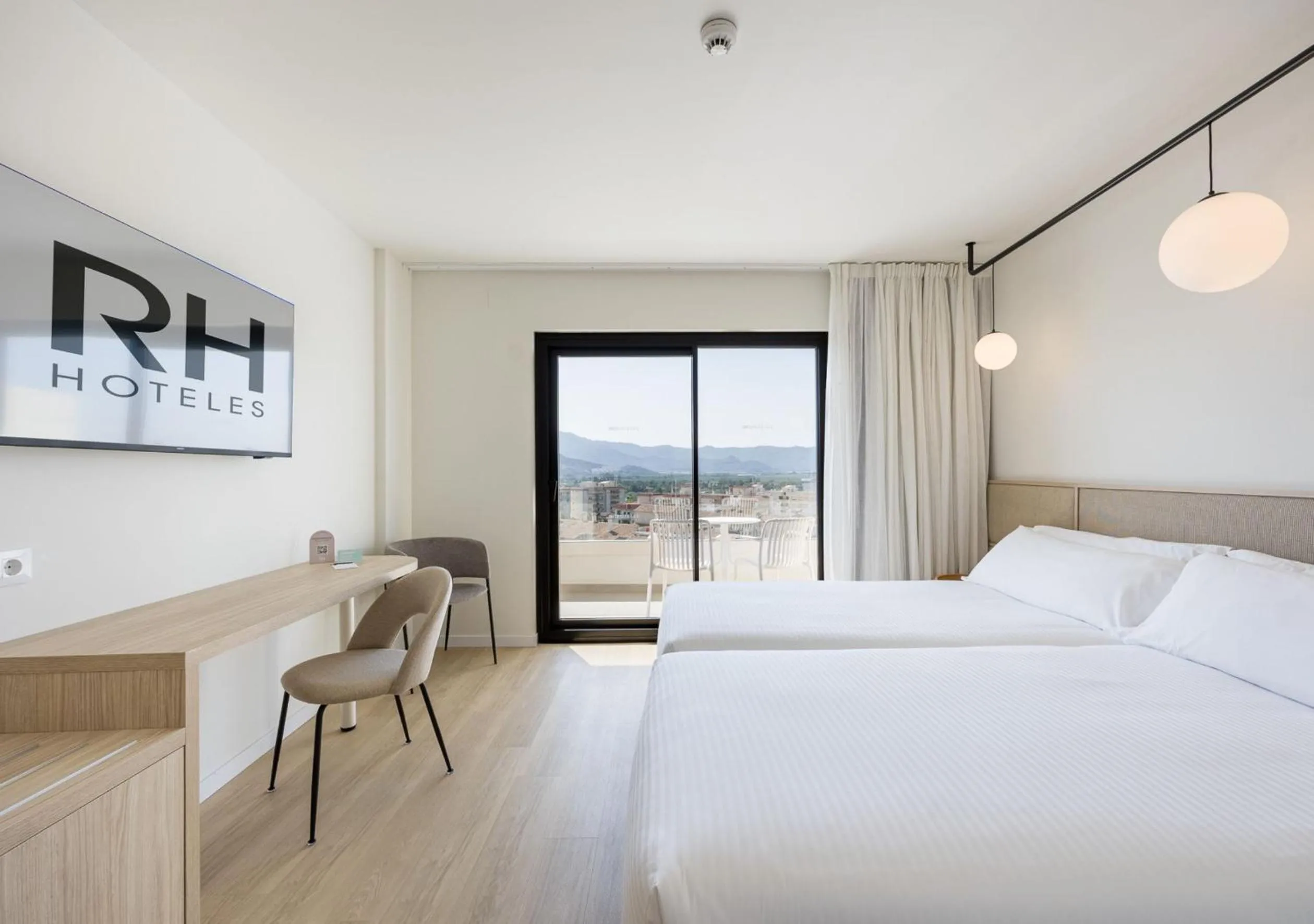 Bedroom, Bed in Hotel RH Arena - Todo Incluido