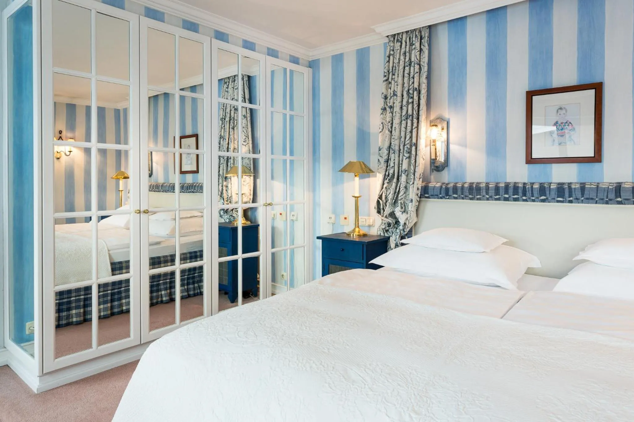 Bed in Hotel Edelweiss