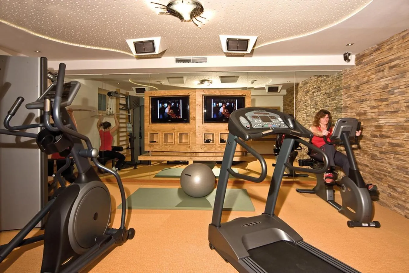 Fitness centre/facilities in Landhotel Alpenhof Filzmoos