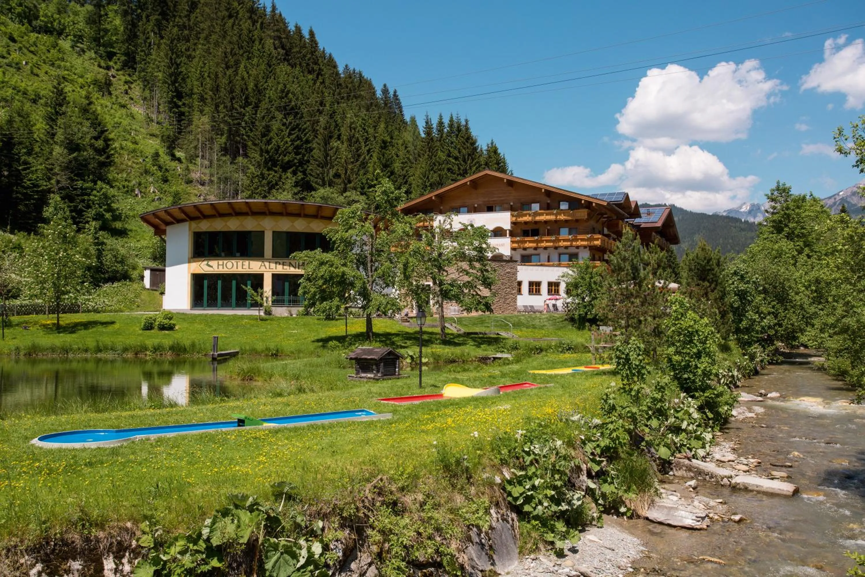 Property building in Landhotel Alpenhof Filzmoos