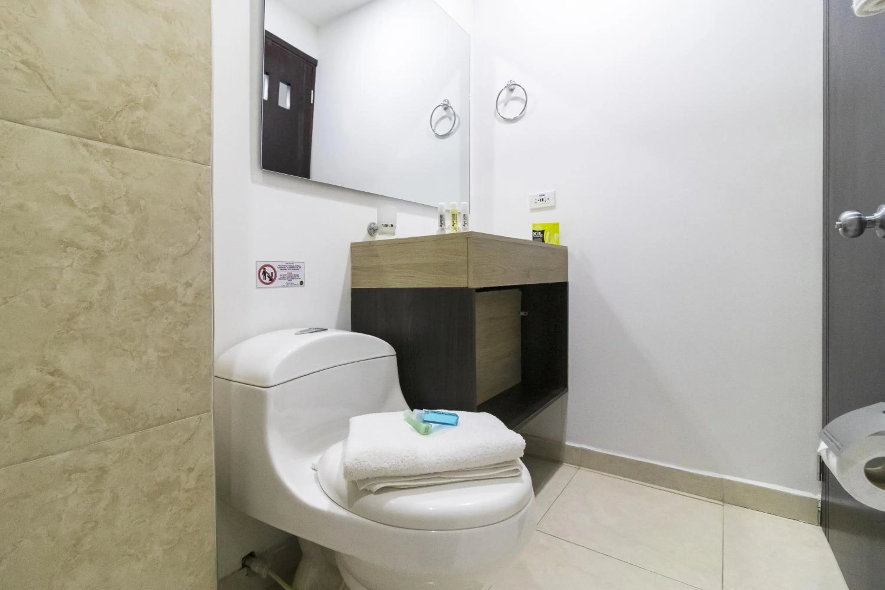 Bathroom in Ayenda 1063 Golden