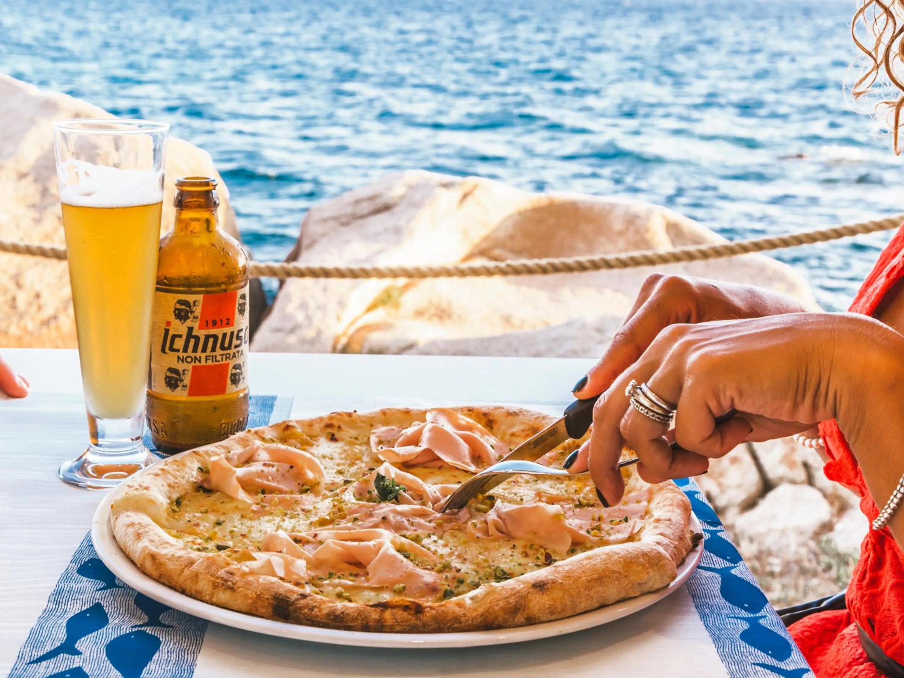 Restaurant/places to eat in Il Gabbiano