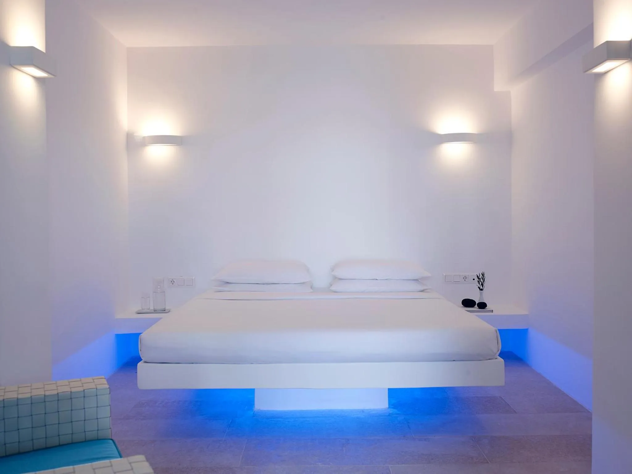 Bed in Aurora Santorini