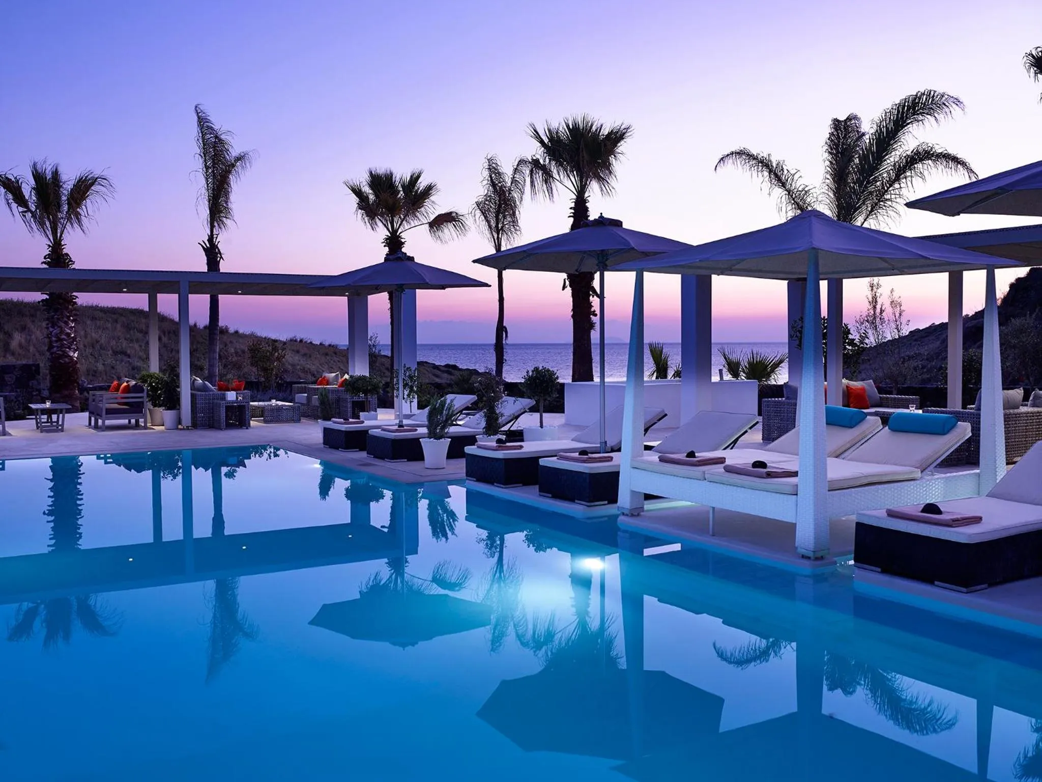 Natural landscape in Aurora Santorini