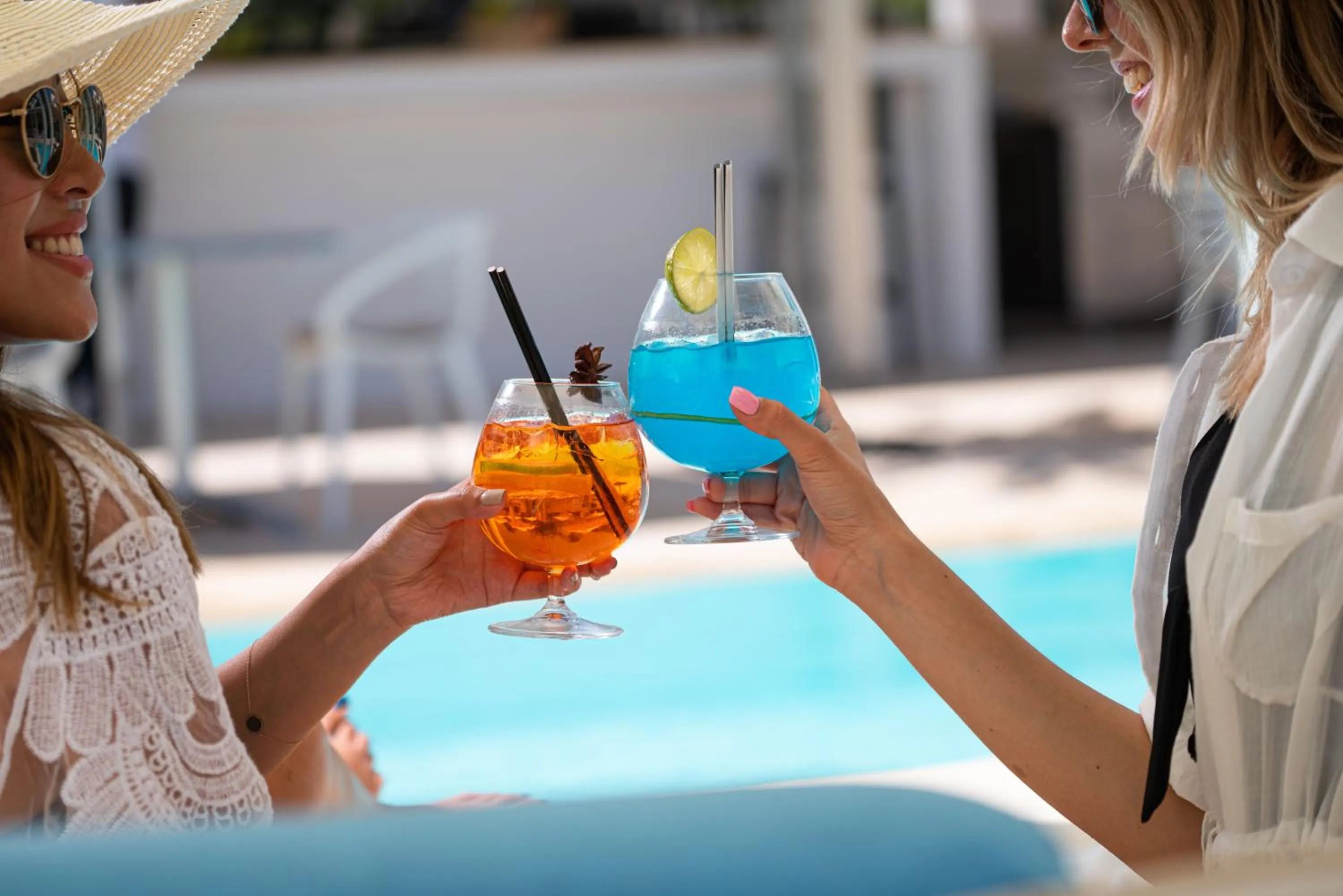 Lounge or bar in Aurora Santorini