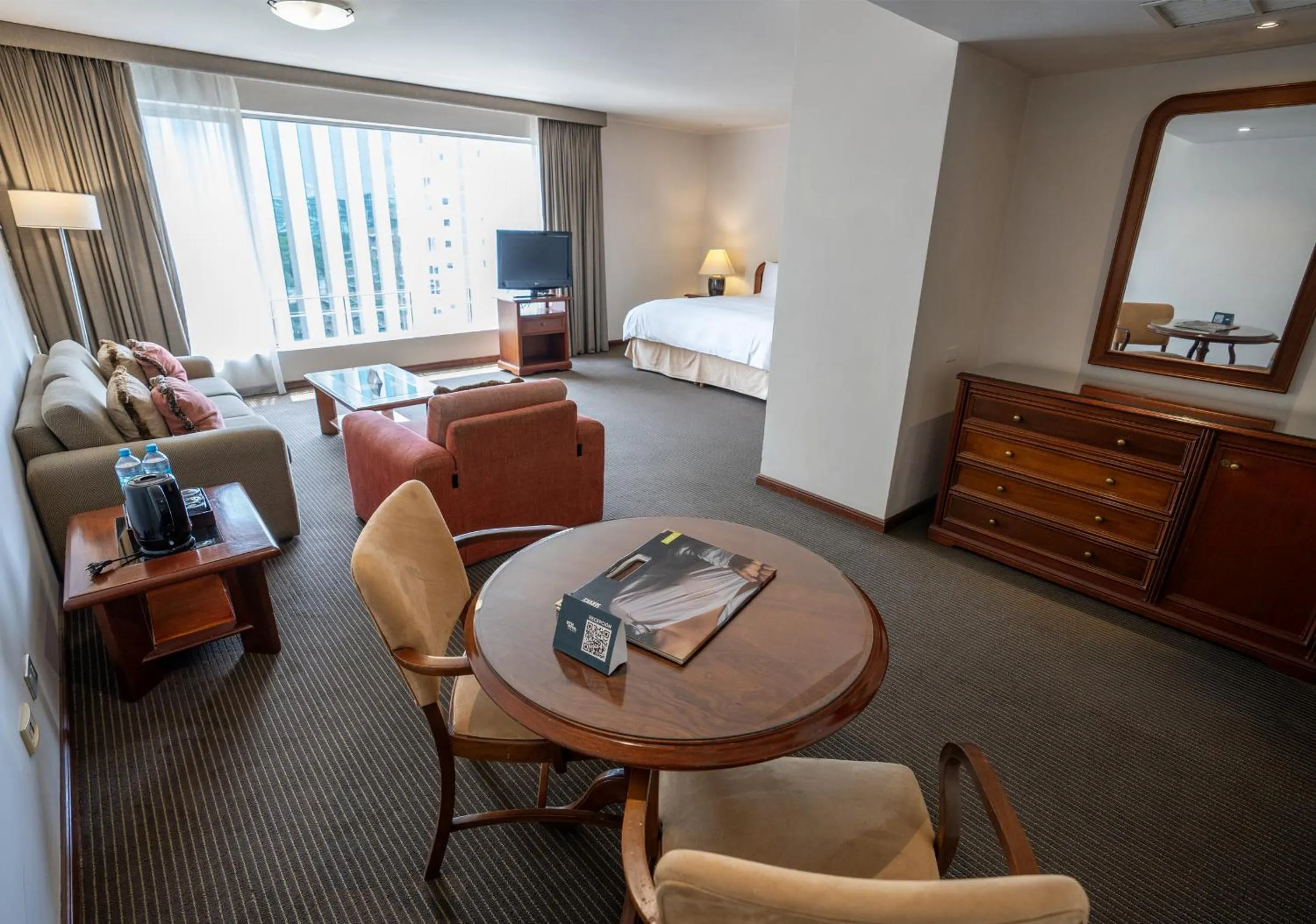 Seating area in BTH Hotel Lima Golf