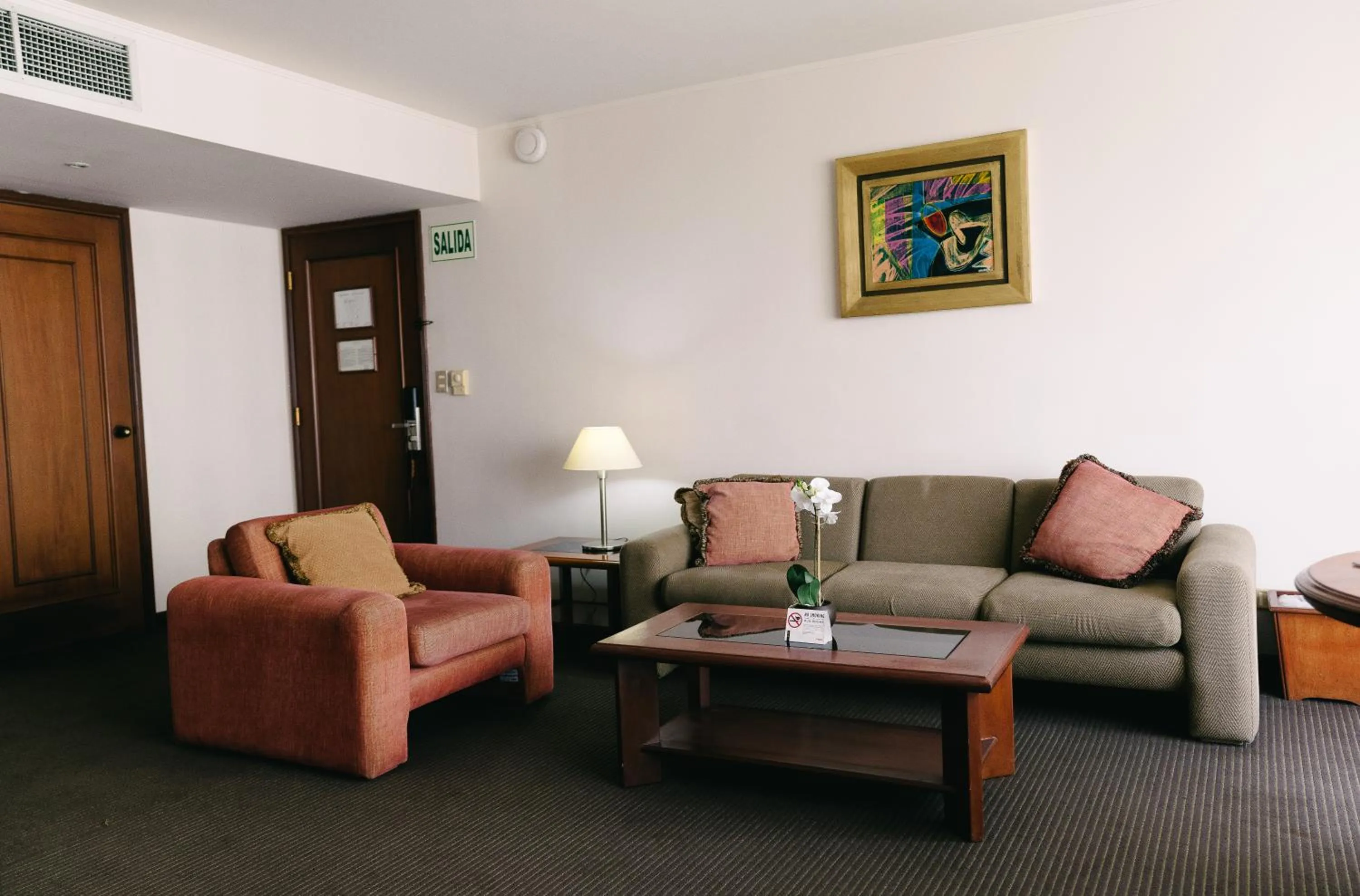 Seating area in BTH Hotel Lima Golf