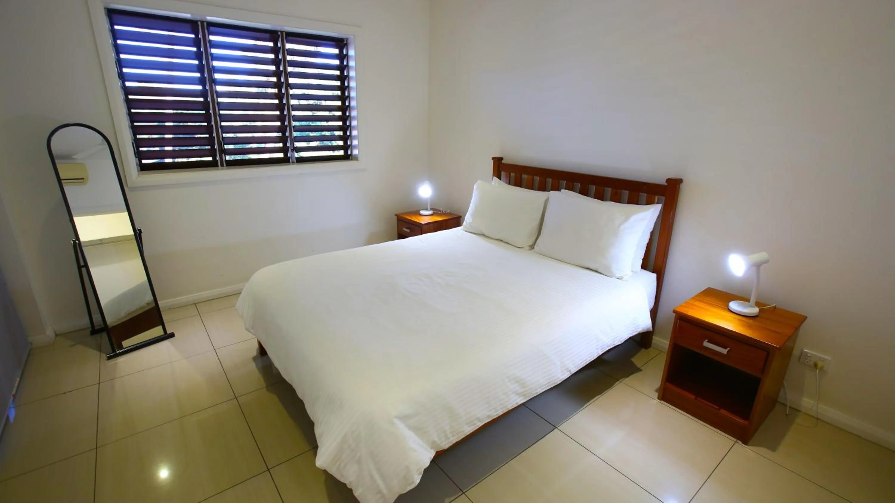 Bed in Premiere Apartments