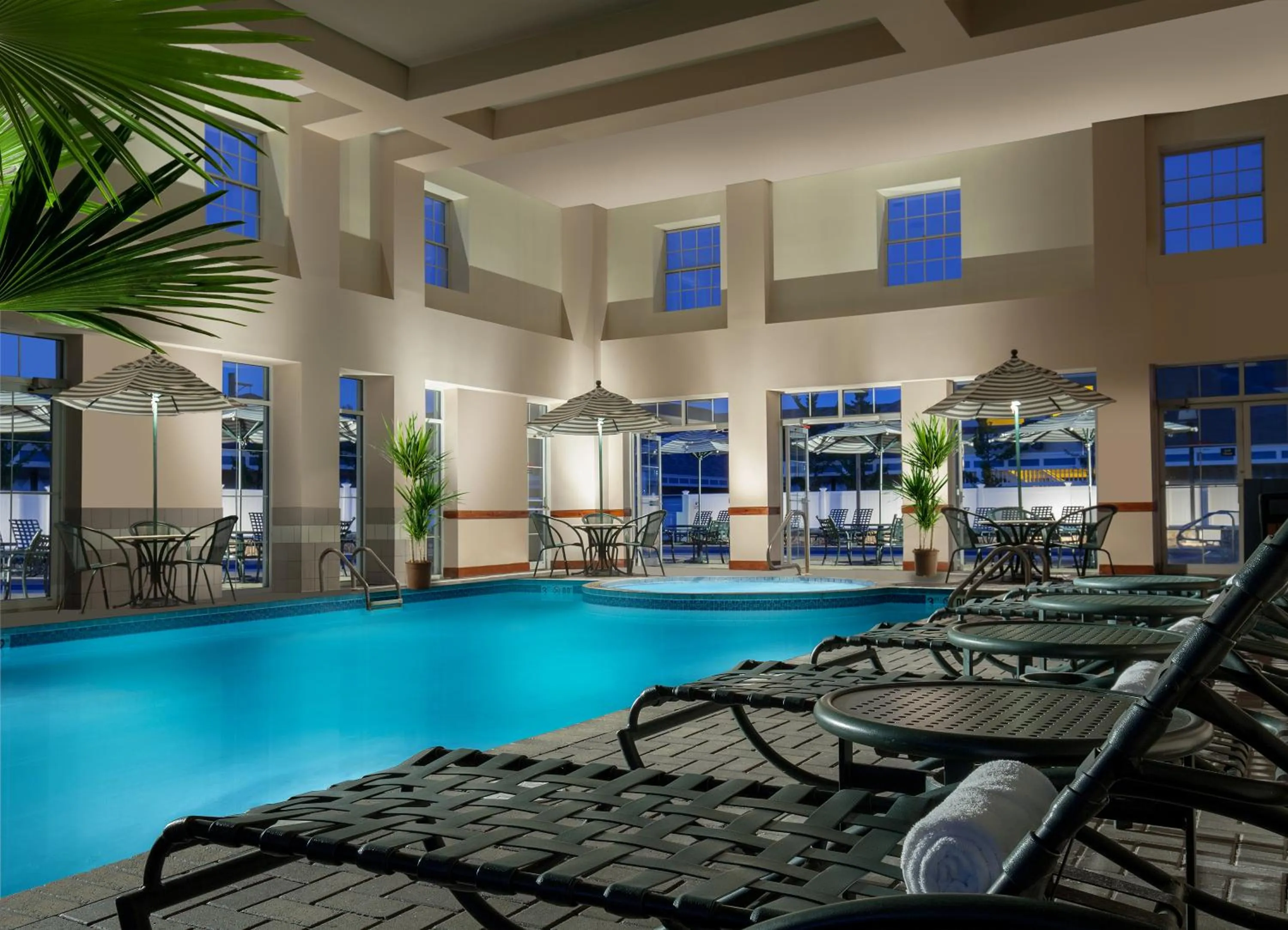 Swimming pool in North Conway Grand Hotel