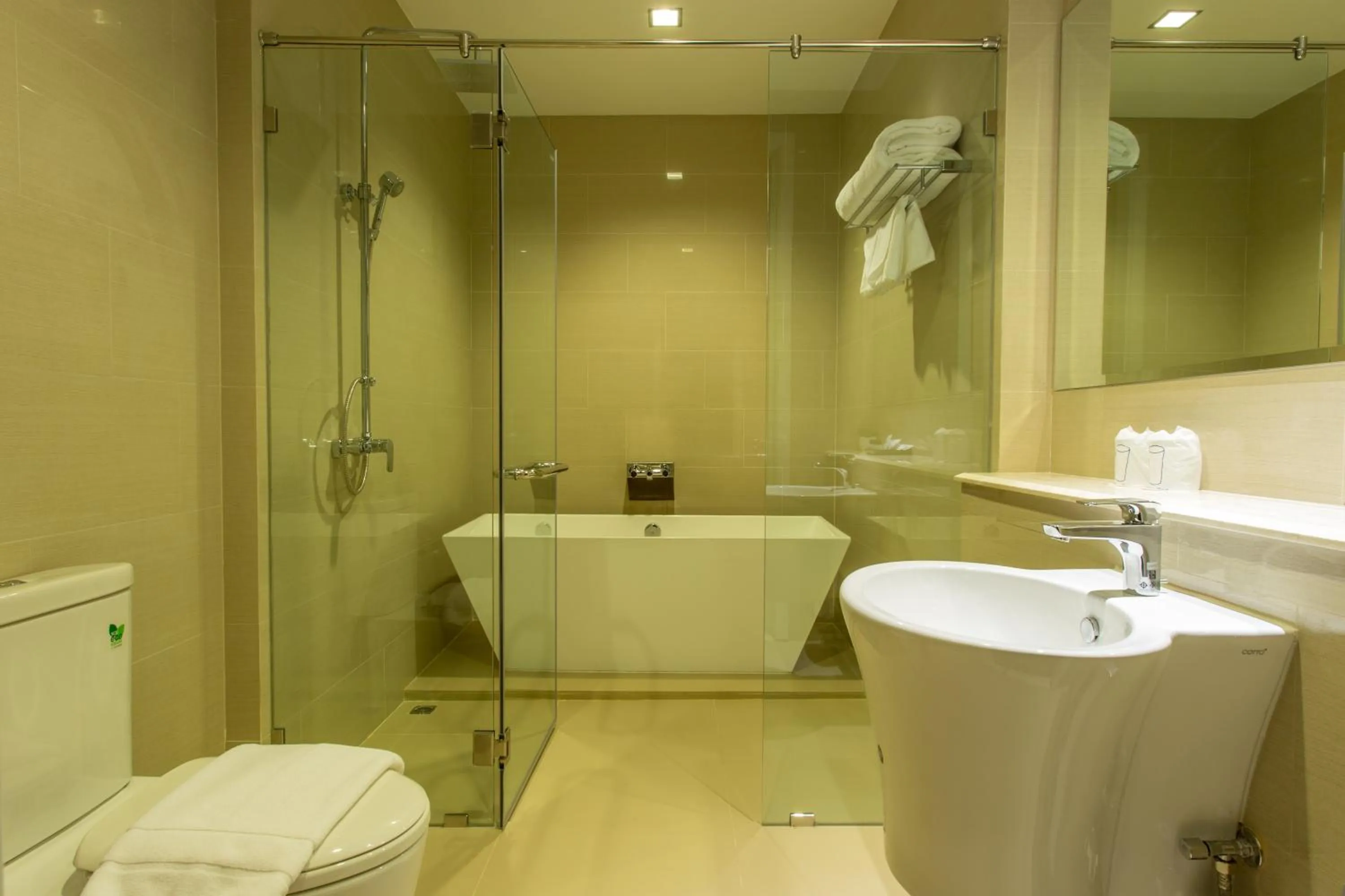 Bathroom in Hyde Park Chiangmai