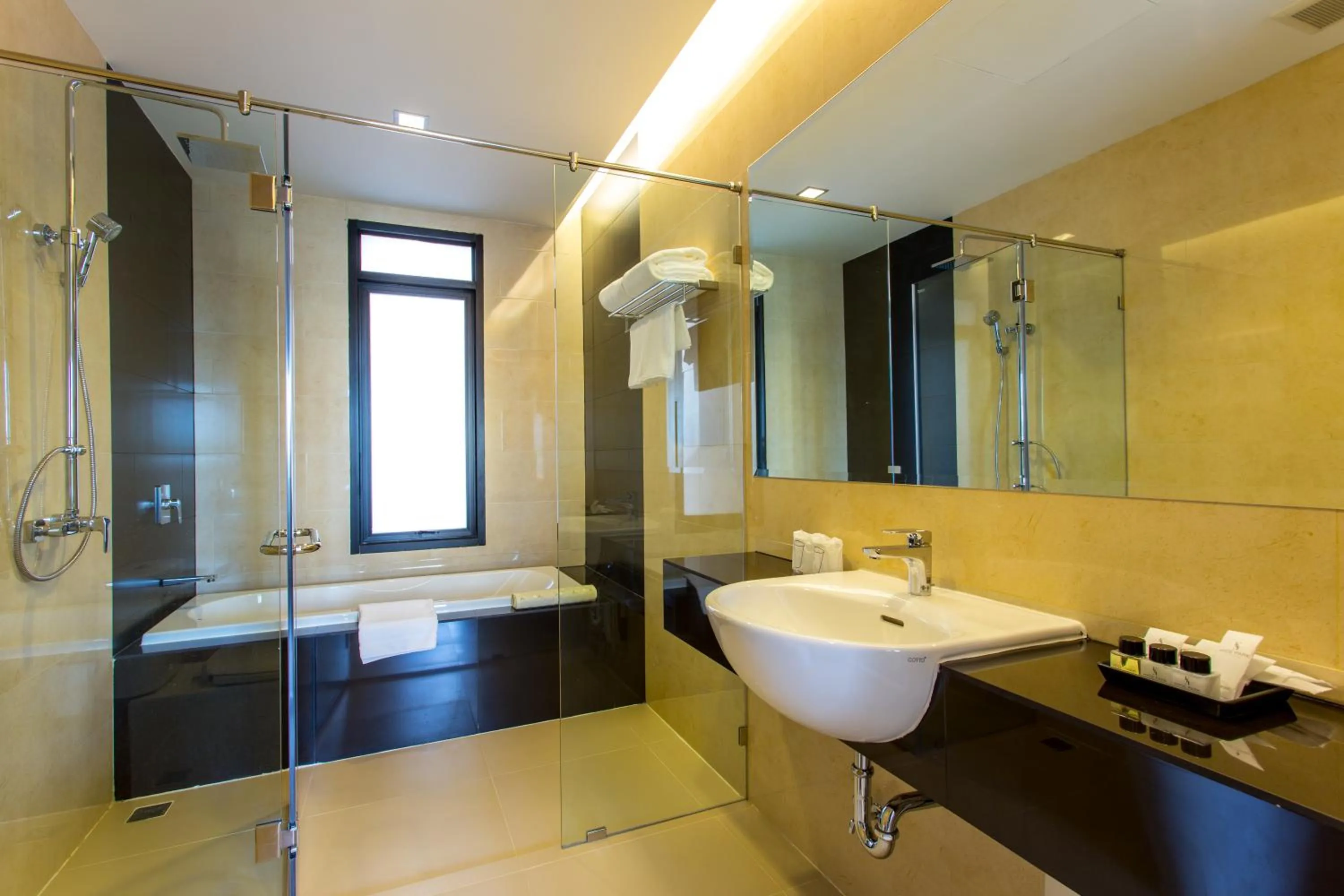 Bathroom in Hyde Park Chiangmai