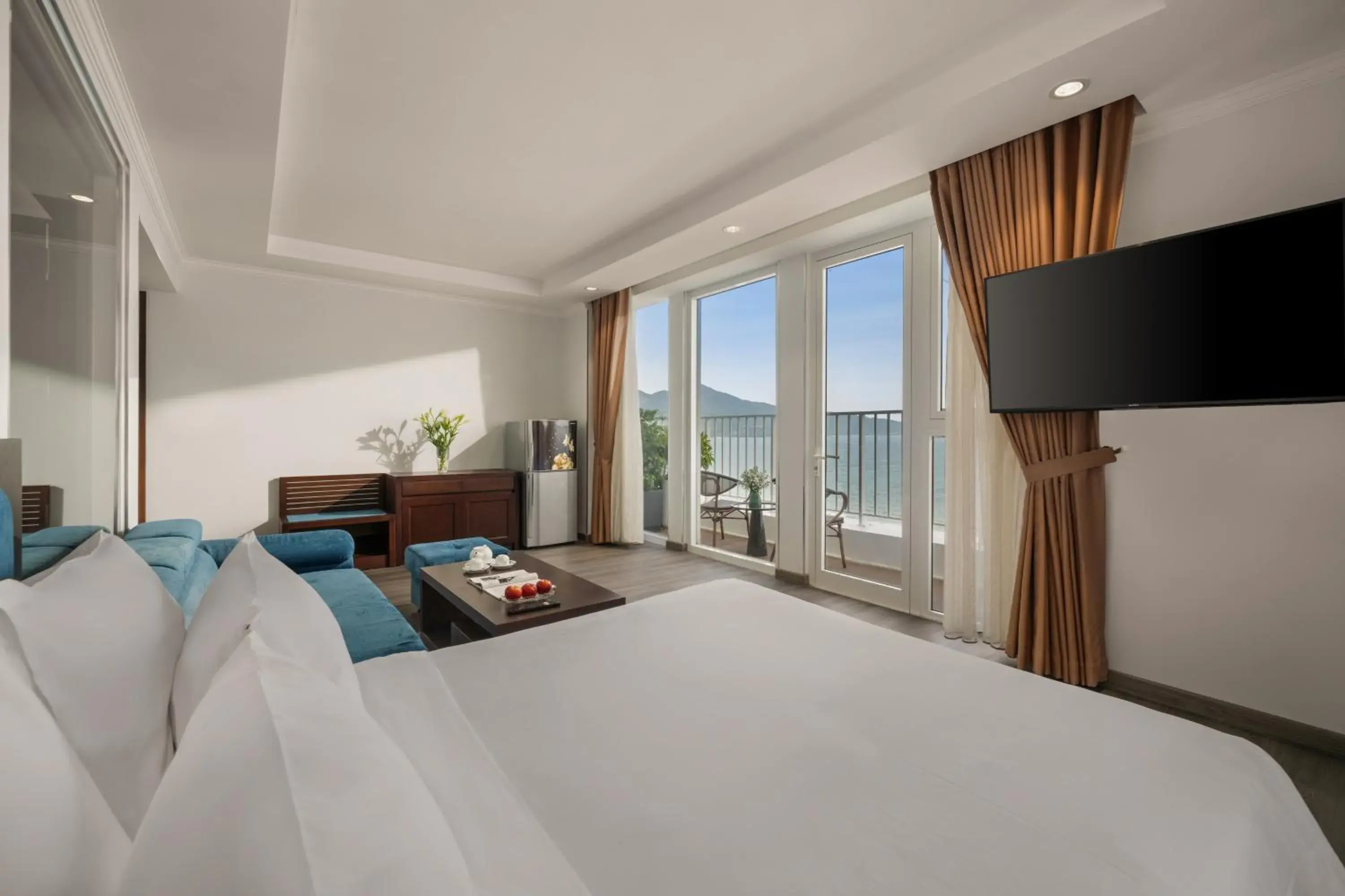 Suite Triple Ocean View with Balcony - Afternoon Tea Included in BlueSun Danang Beach Hotel Suite Triple Ocean View with Balcony - Afternoon Tea Included in BlueSun Danang Beach Hotel