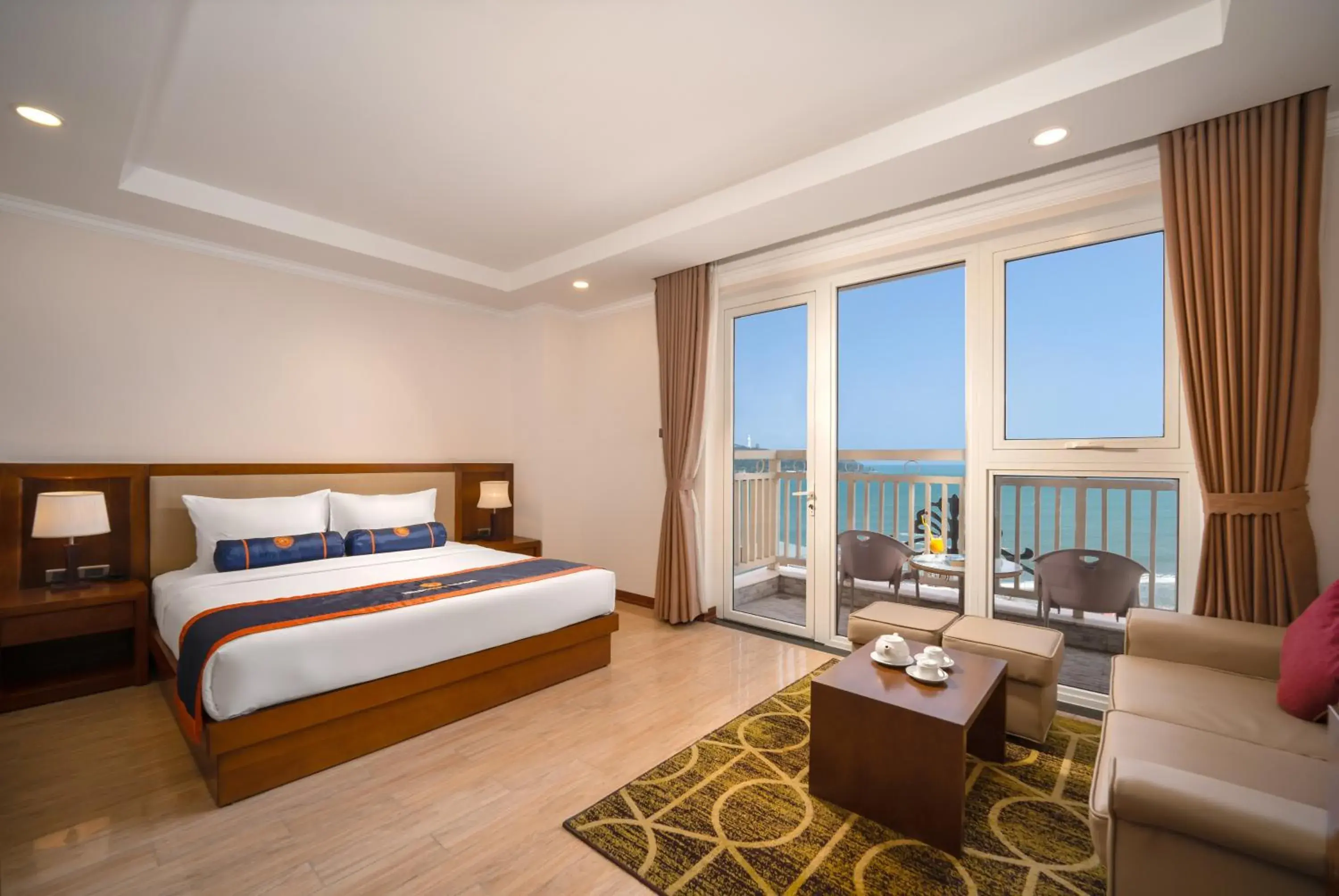 Studio King Ocean View with Balcony - Afternoon Tea Included in BlueSun Danang Beach Hotel Studio King Ocean View with Balcony - Afternoon Tea Included in BlueSun Danang Beach Hotel