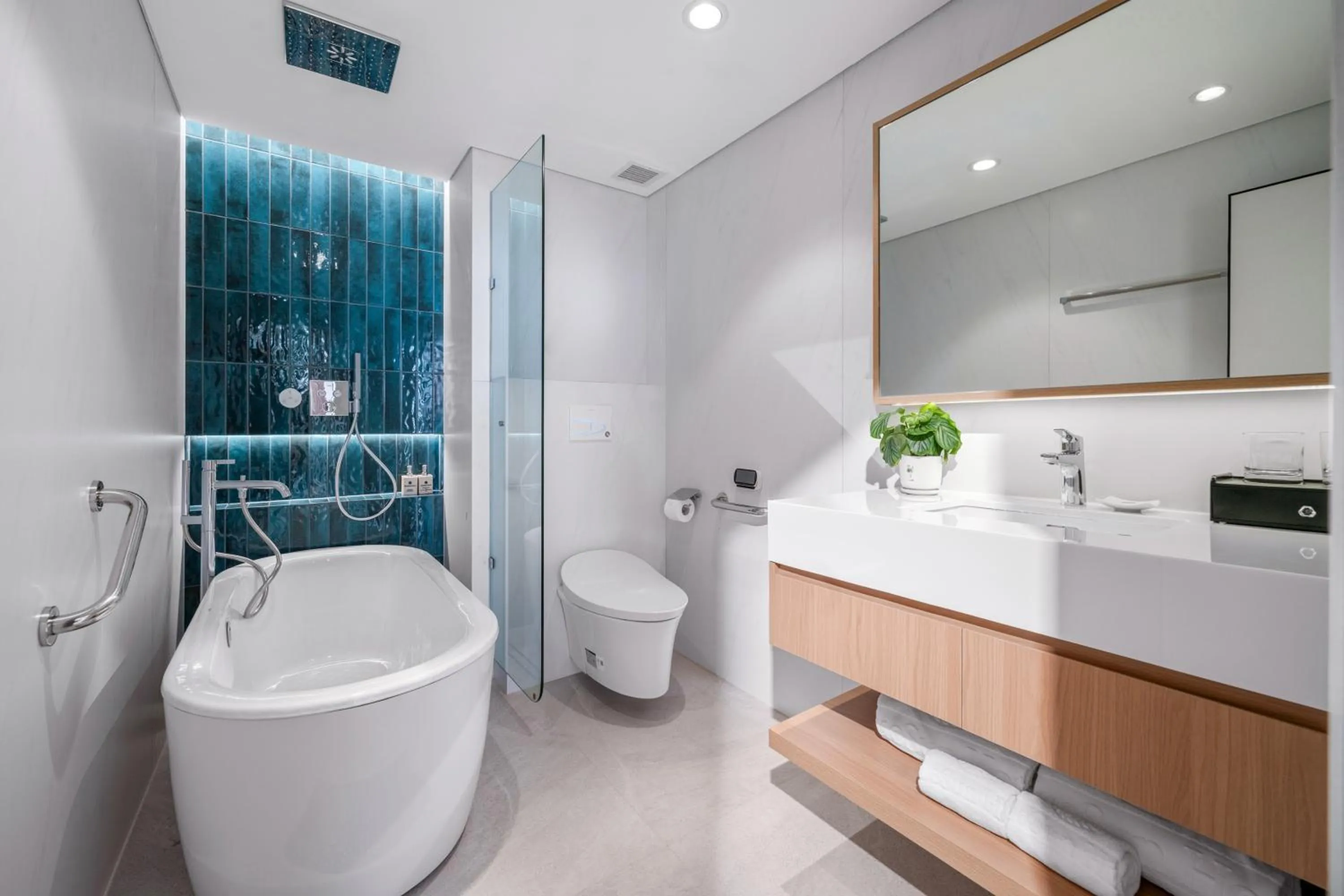 Bathroom in BlueSun Danang Beach Hotel