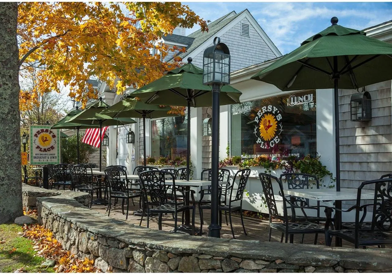 Restaurant/places to eat in Inn on the Square