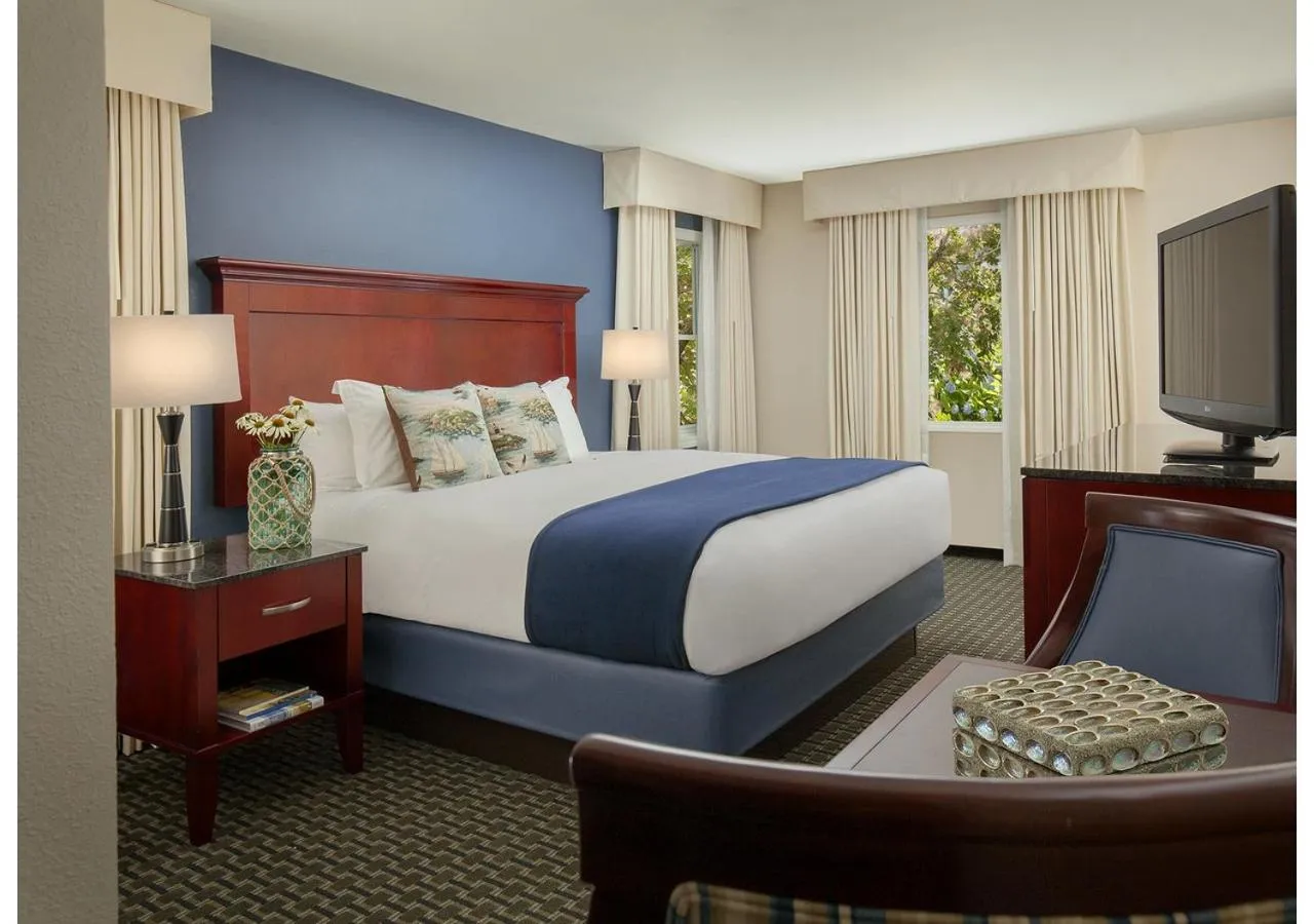 Decorative detail, Bed in Inn on the Square