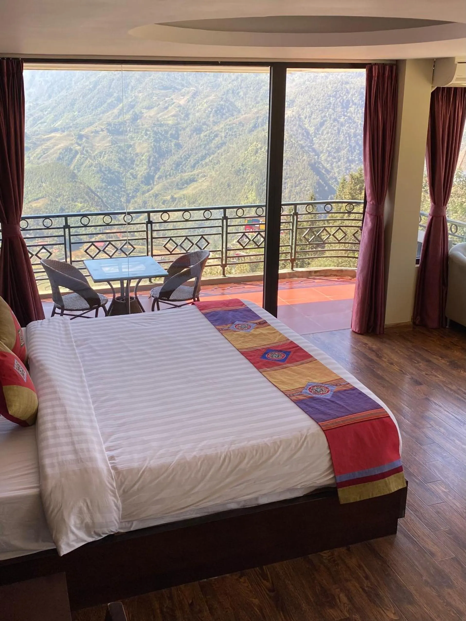 Bed in Sapa Vista Hotel