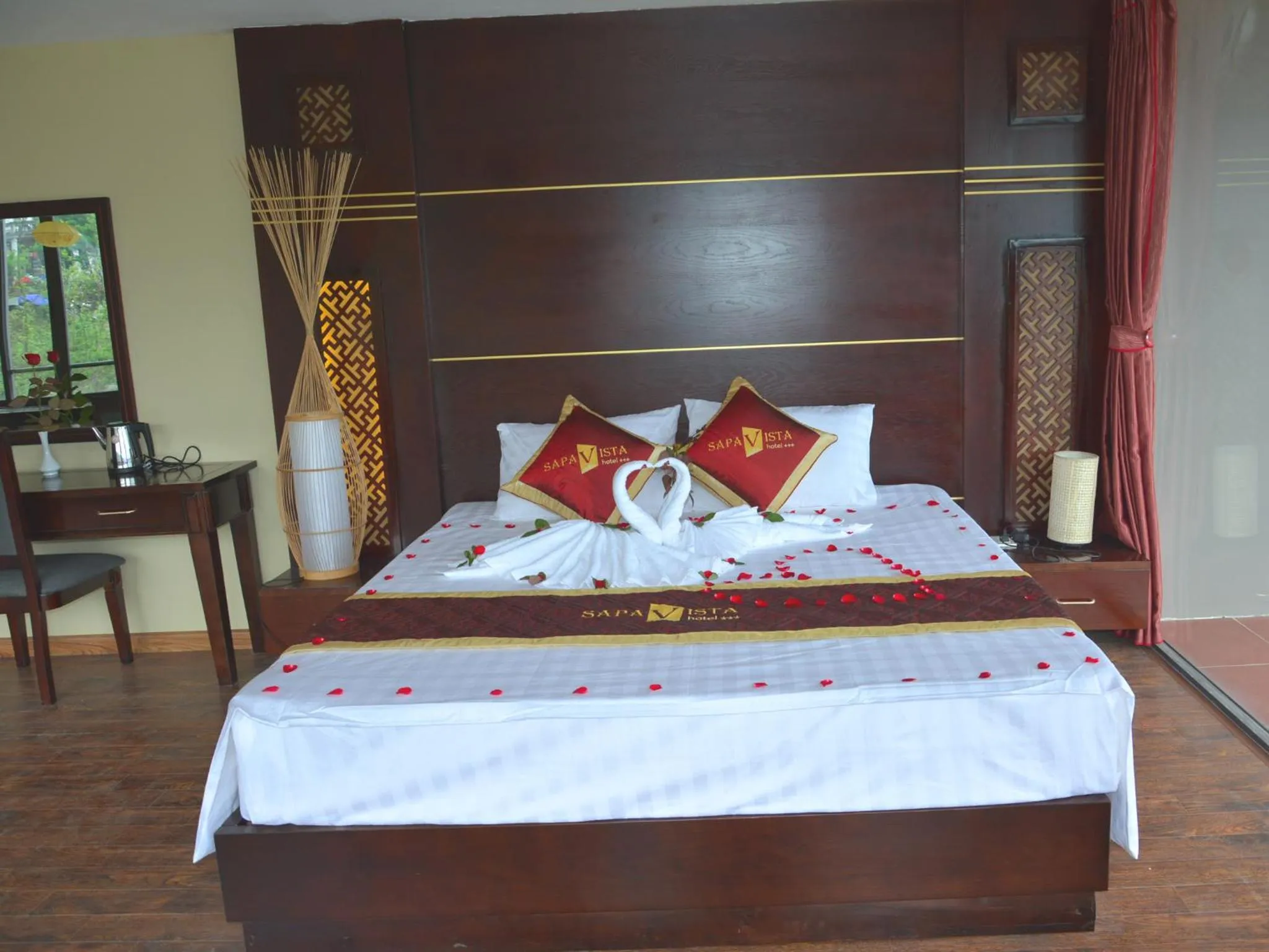 Photo of the whole room, Bed in Sapa Vista Hotel