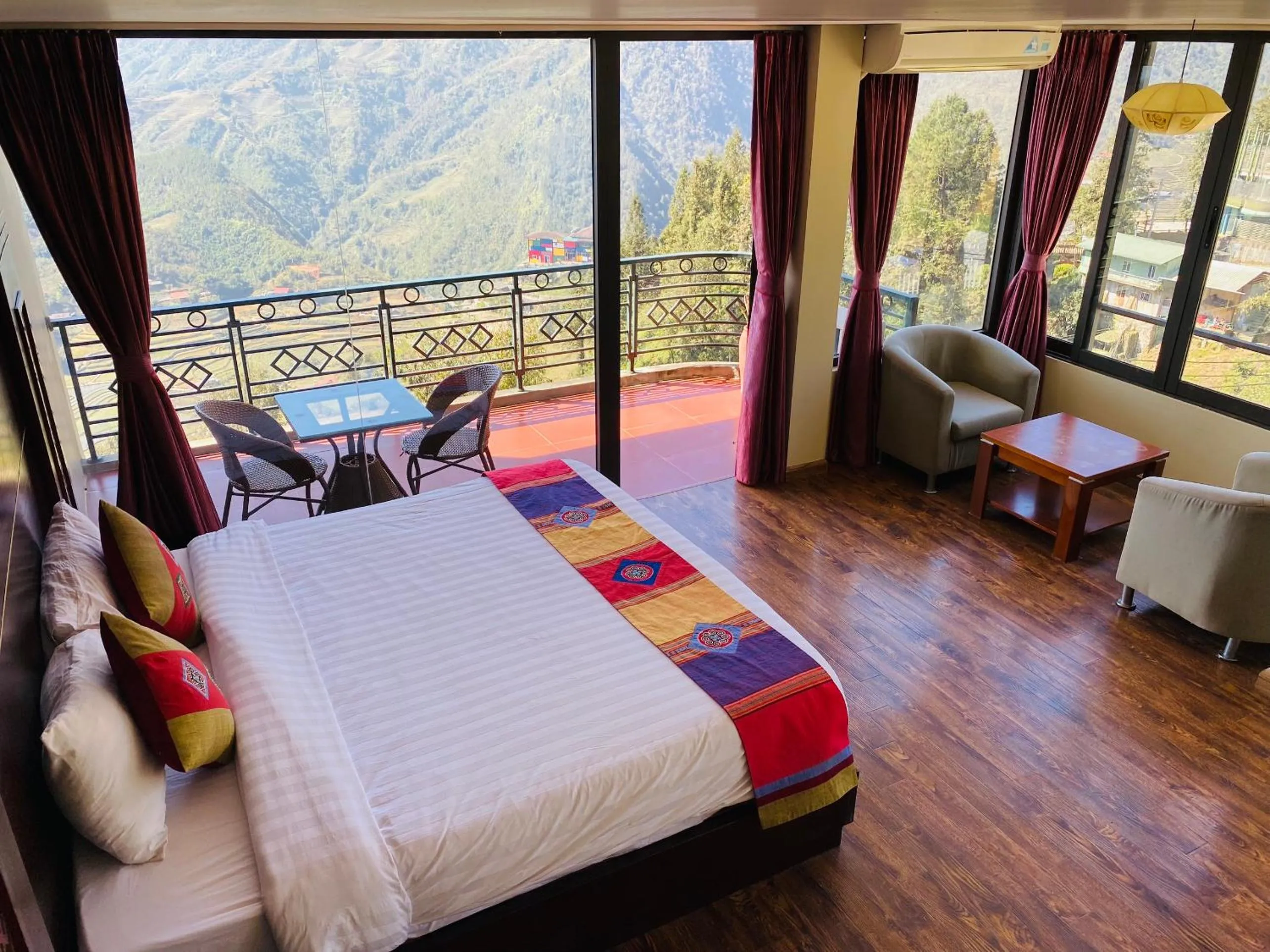 Bed in Sapa Vista Hotel