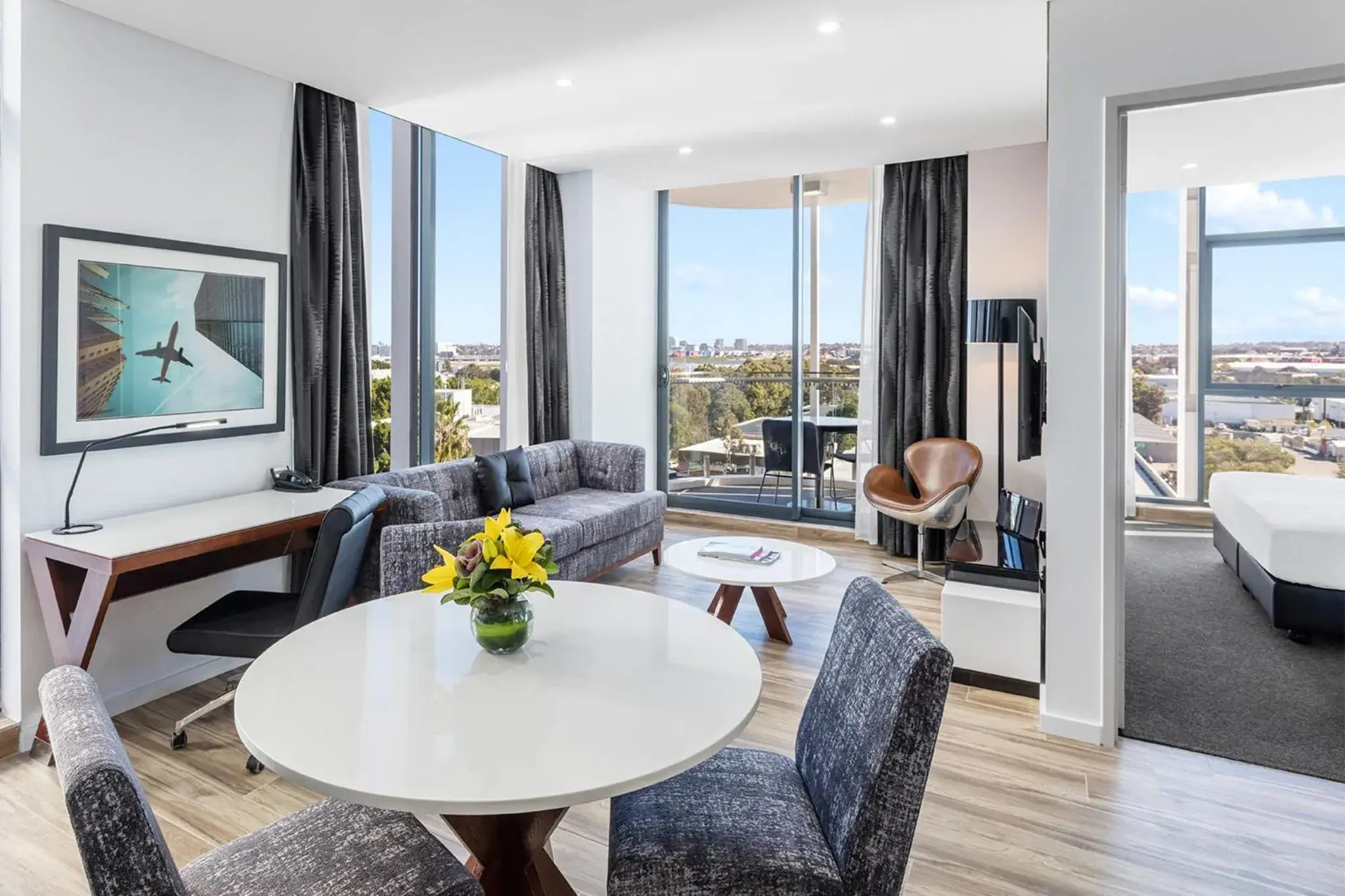 One Bedroom Aero Suite in Meriton Suites Mascot Central One Bedroom Aero Suite in Meriton Suites Mascot Central