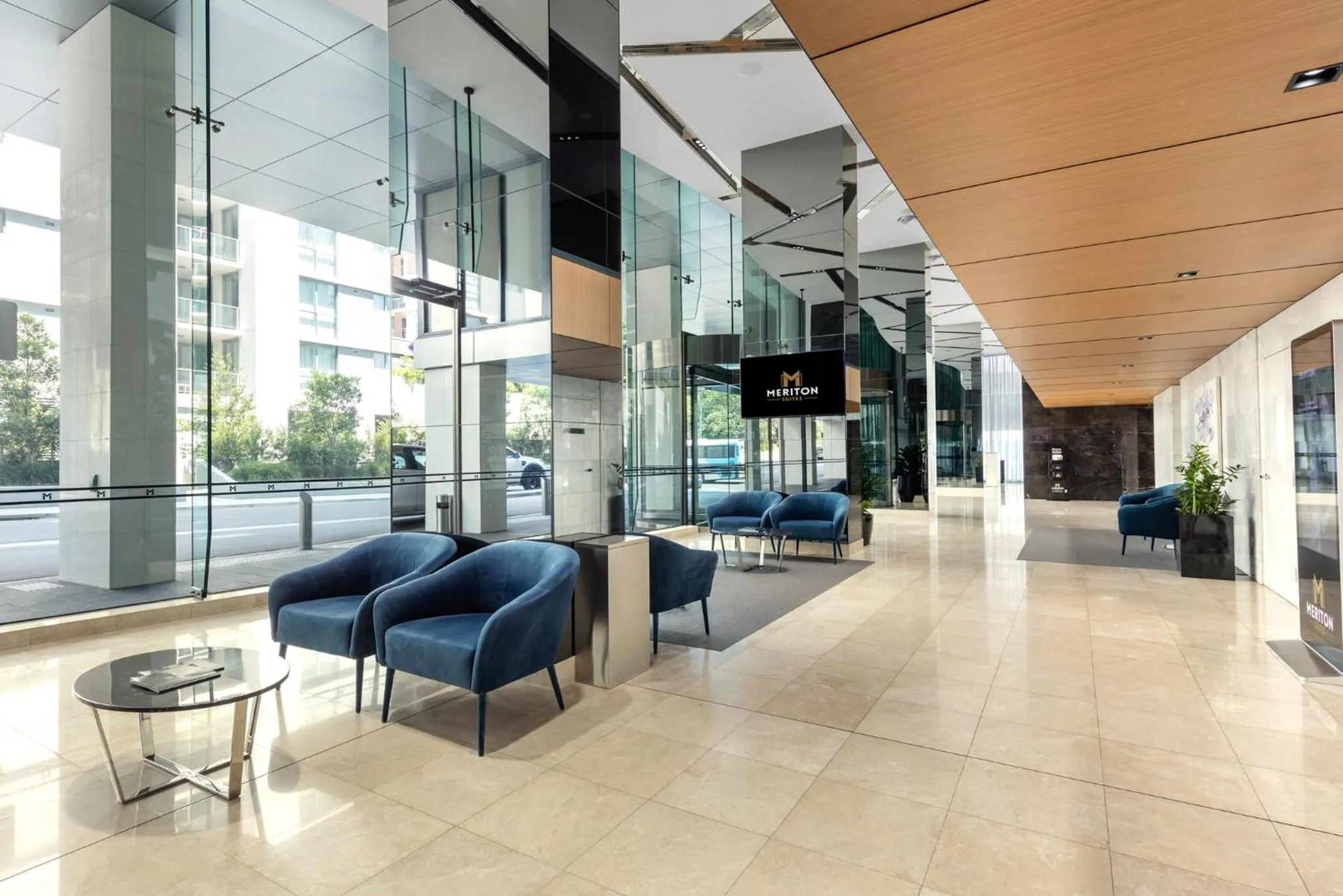 Lobby or reception in Meriton Suites Mascot Central