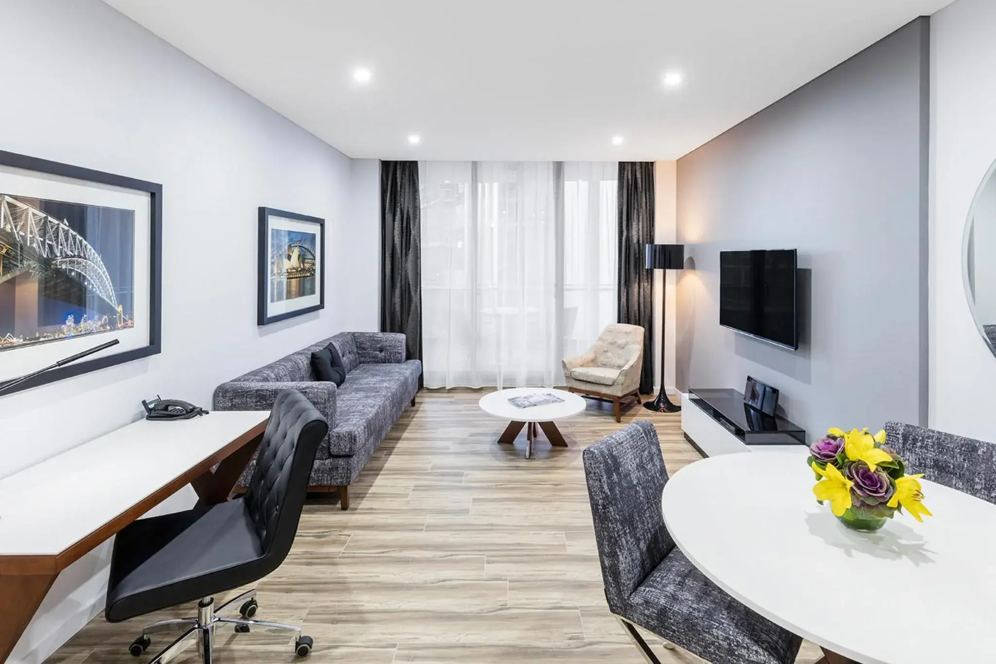 One Bedroom Twin Suite in Meriton Suites Mascot Central One Bedroom Twin Suite in Meriton Suites Mascot Central