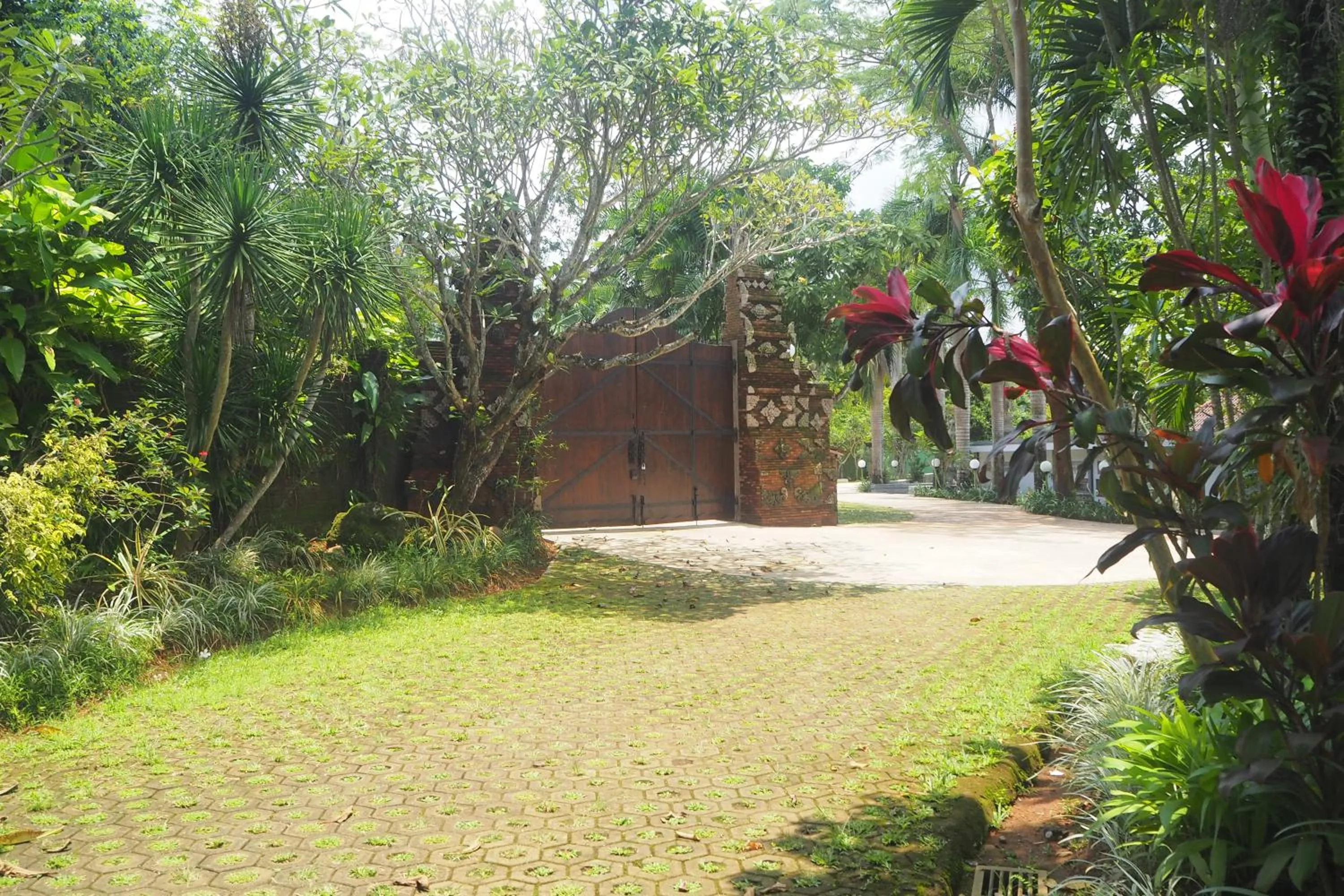 Garden in The Gecho Inn Country