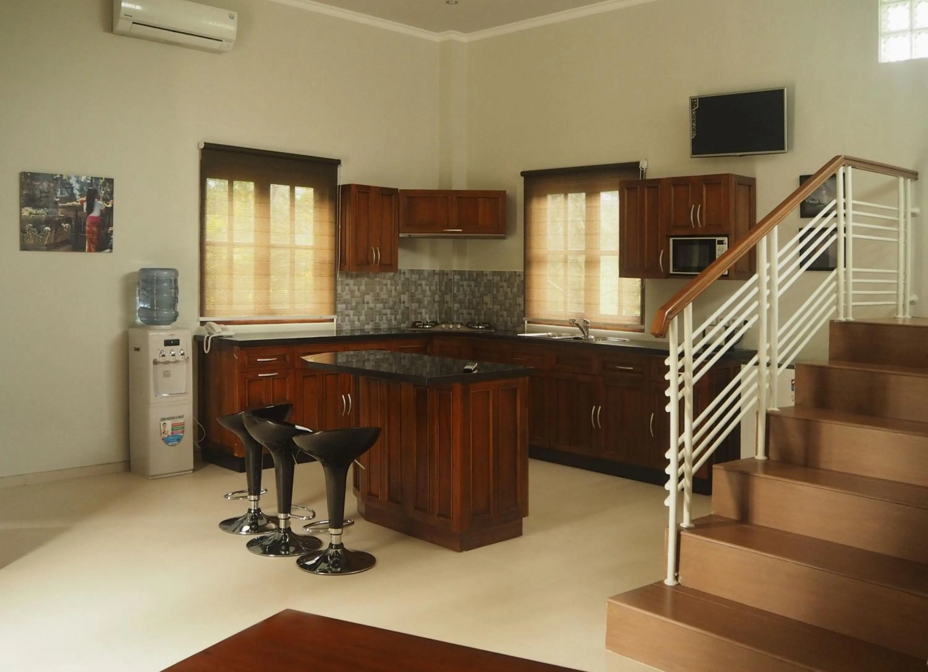 Other in The Gecho Inn Country