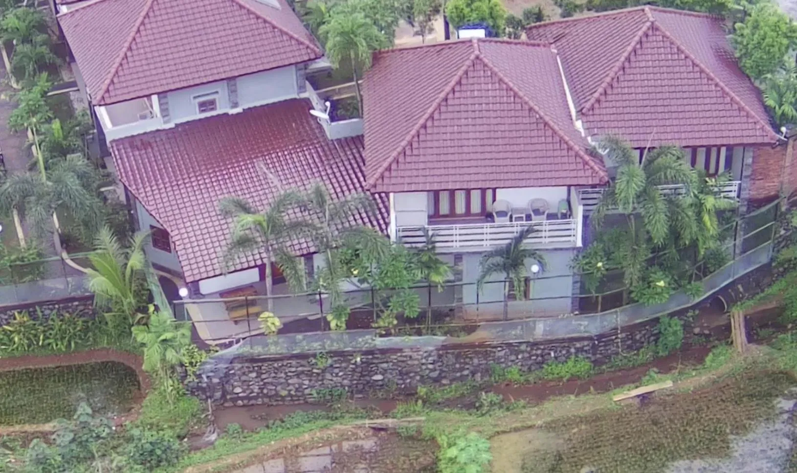 The Gecho Inn Country