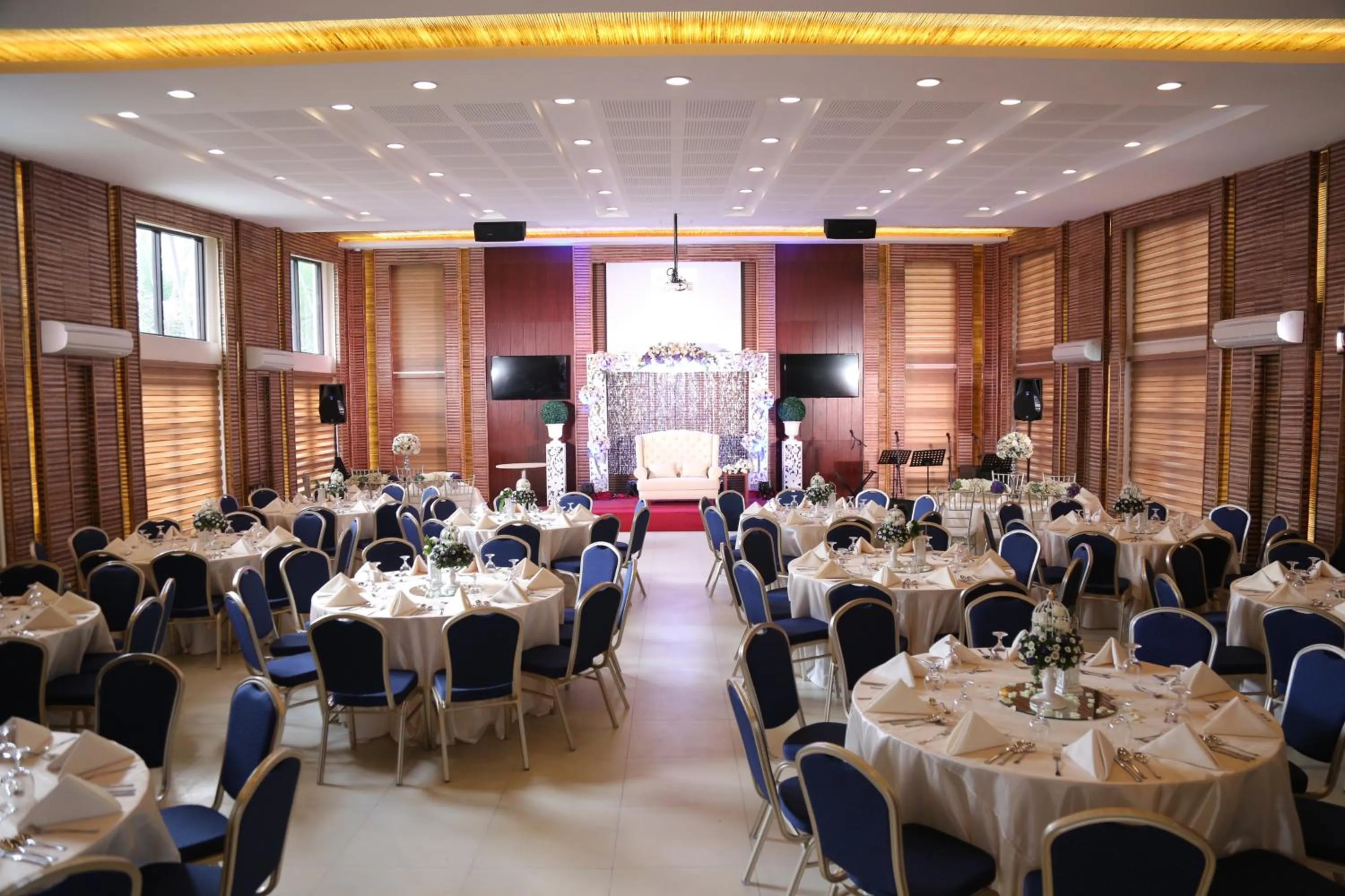 Banquet/Function facilities in Abagatan ti Manila