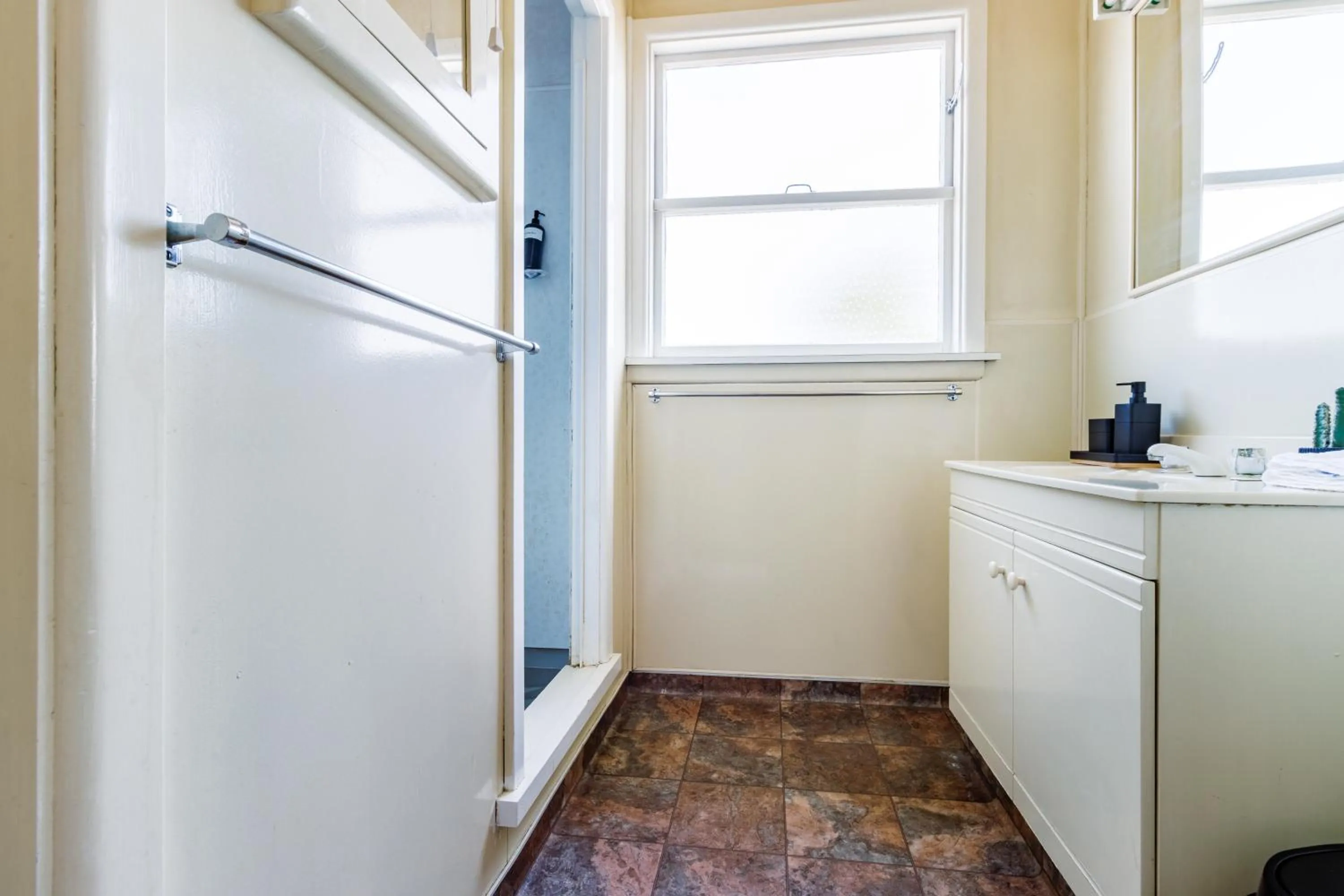 Bathroom in Belle Bonne Motel