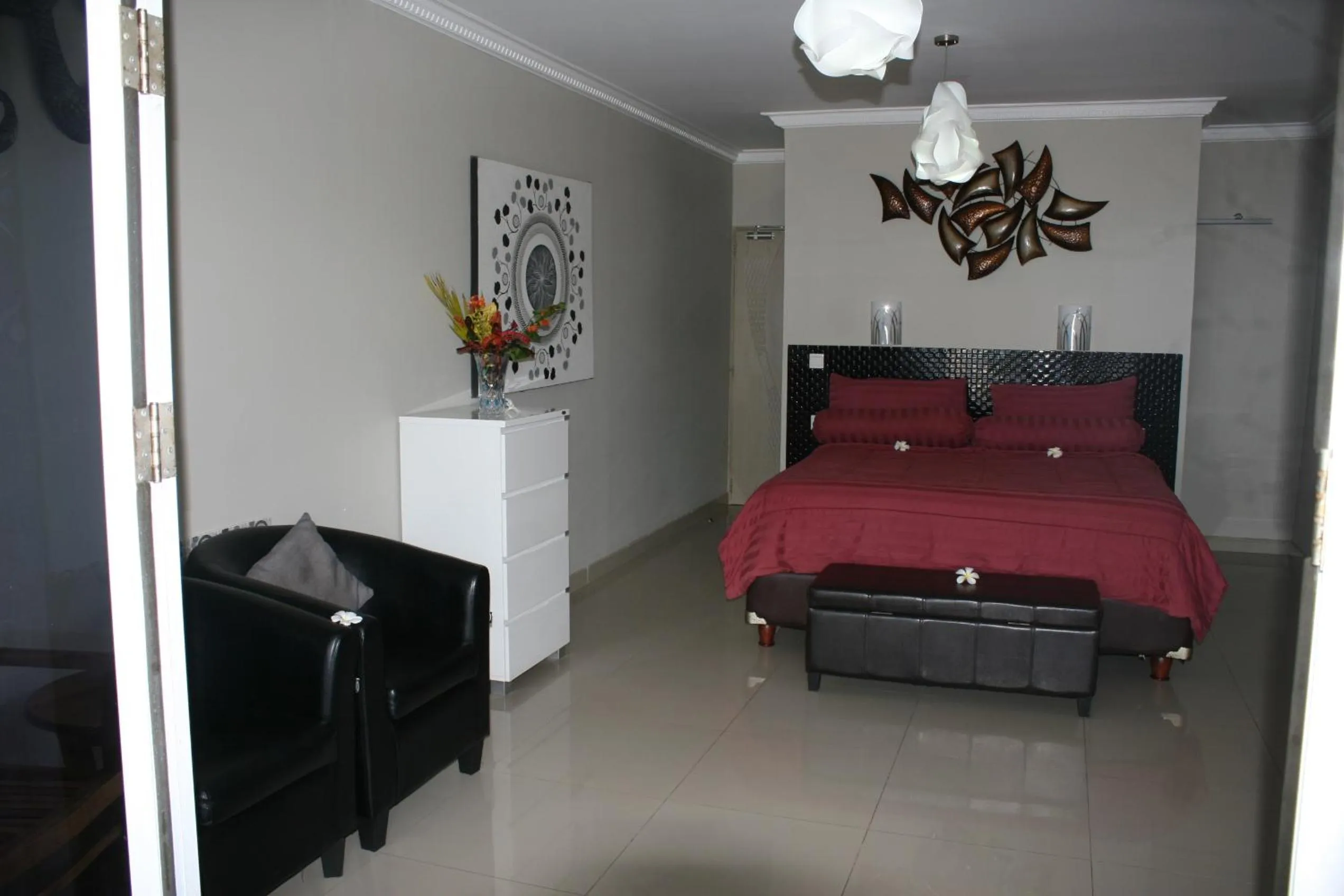 Bed in Silver Fern Beach Retreat