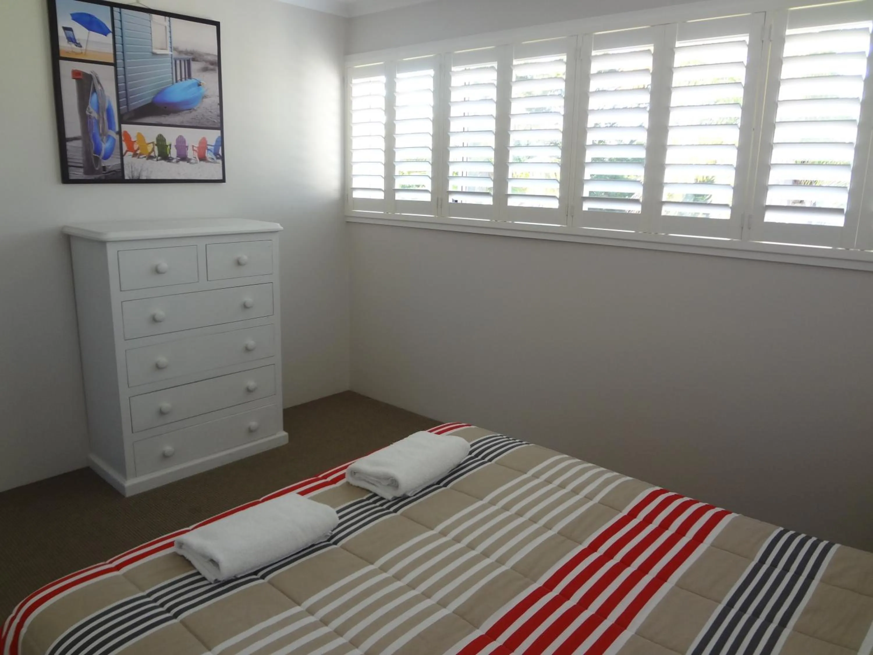 Bedroom, Bed in Noosa Gardens Riverside Resort