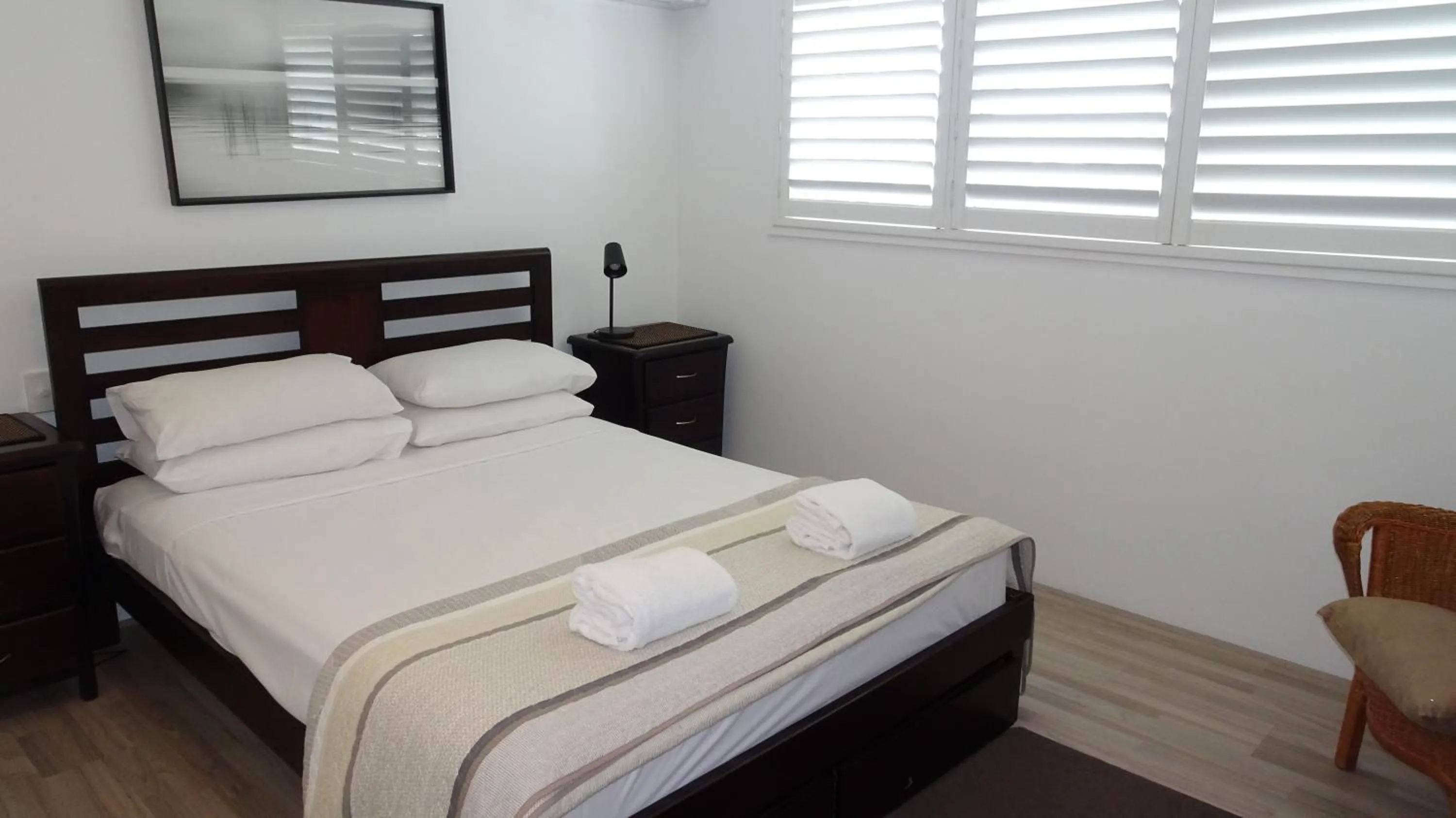 Bedroom, Bed in Noosa Gardens Riverside Resort