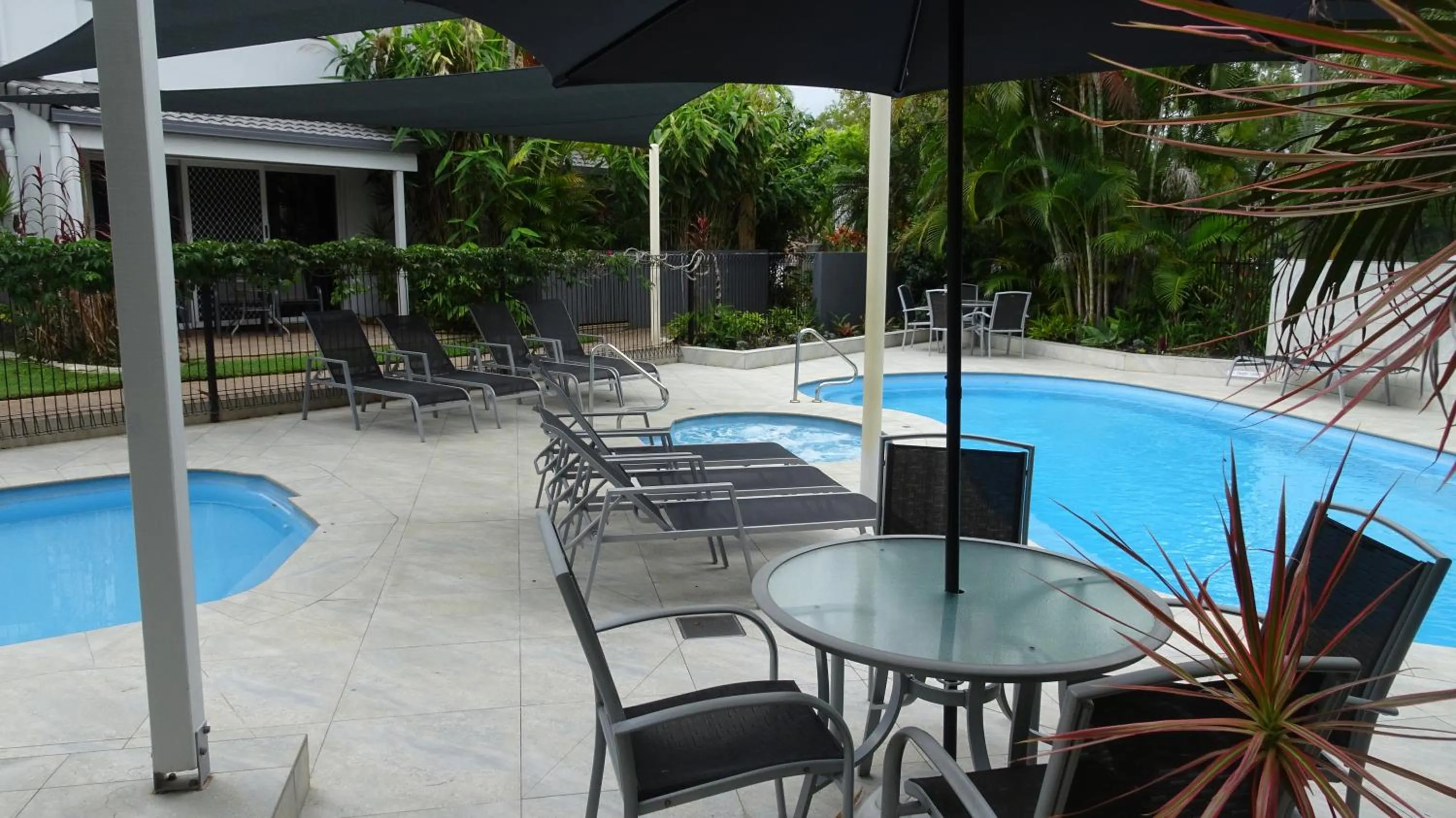 Swimming pool in Noosa Gardens Riverside Resort