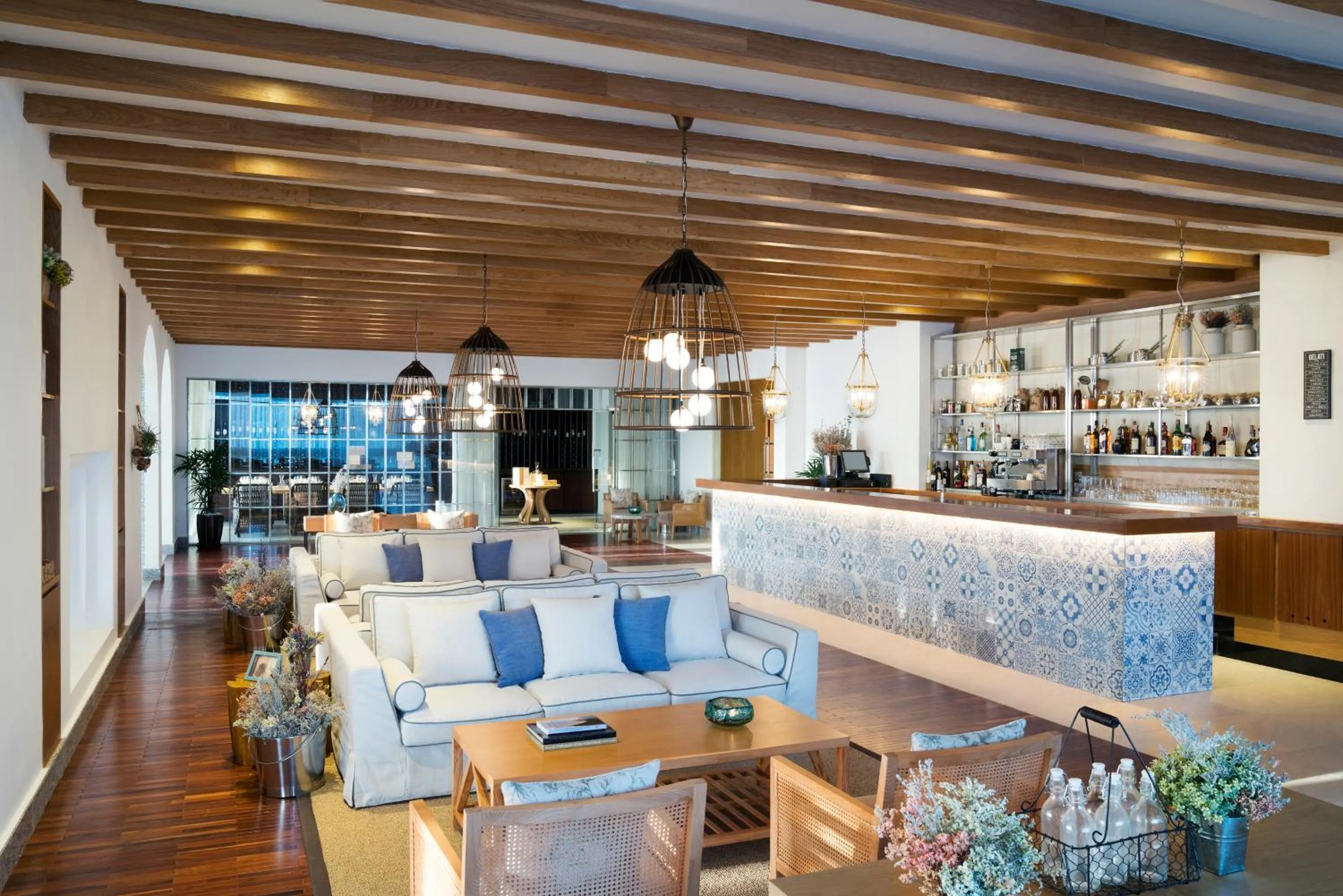 Restaurant/places to eat in Melia Yangon