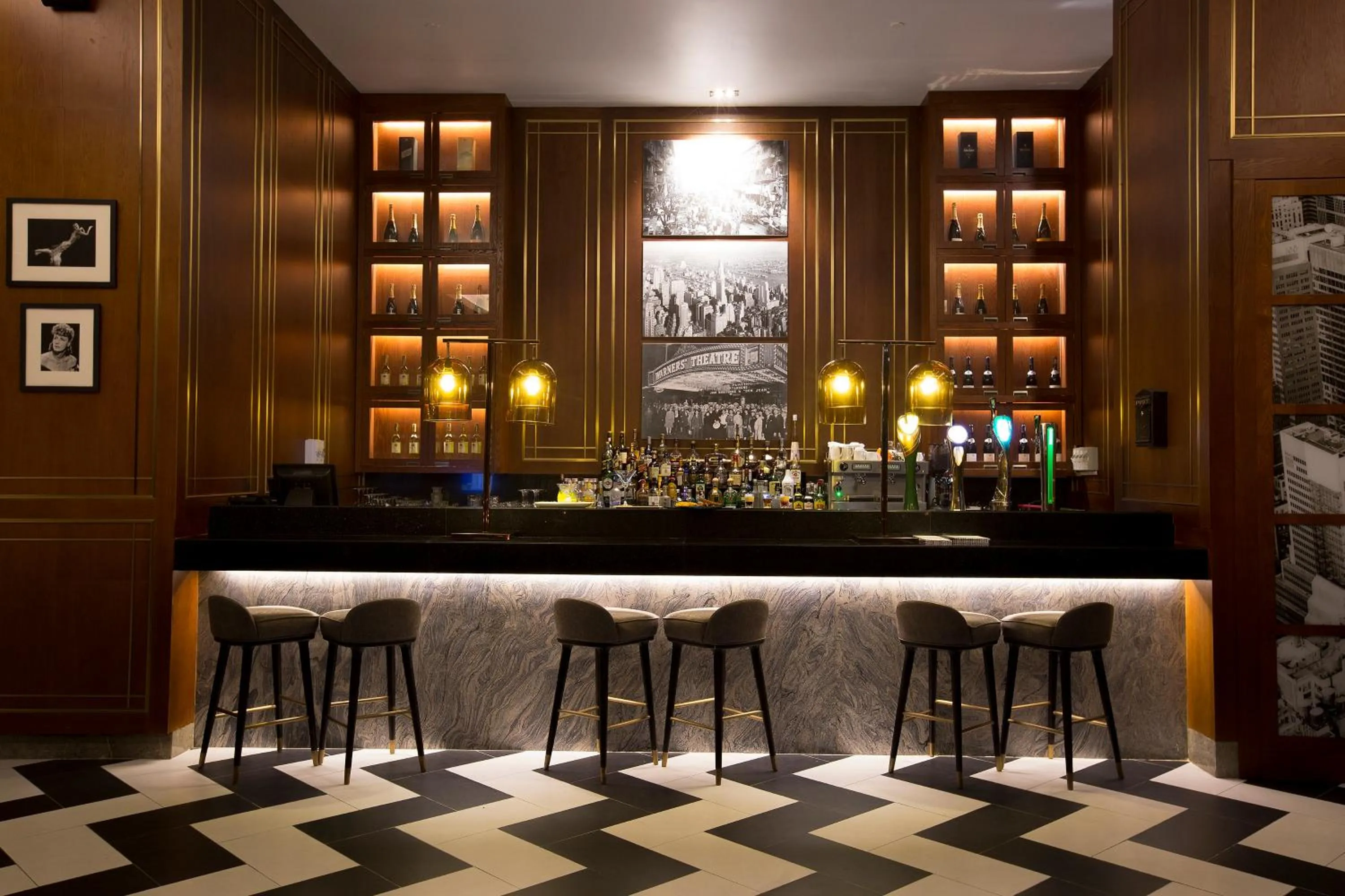 Restaurant/places to eat in Melia Yangon