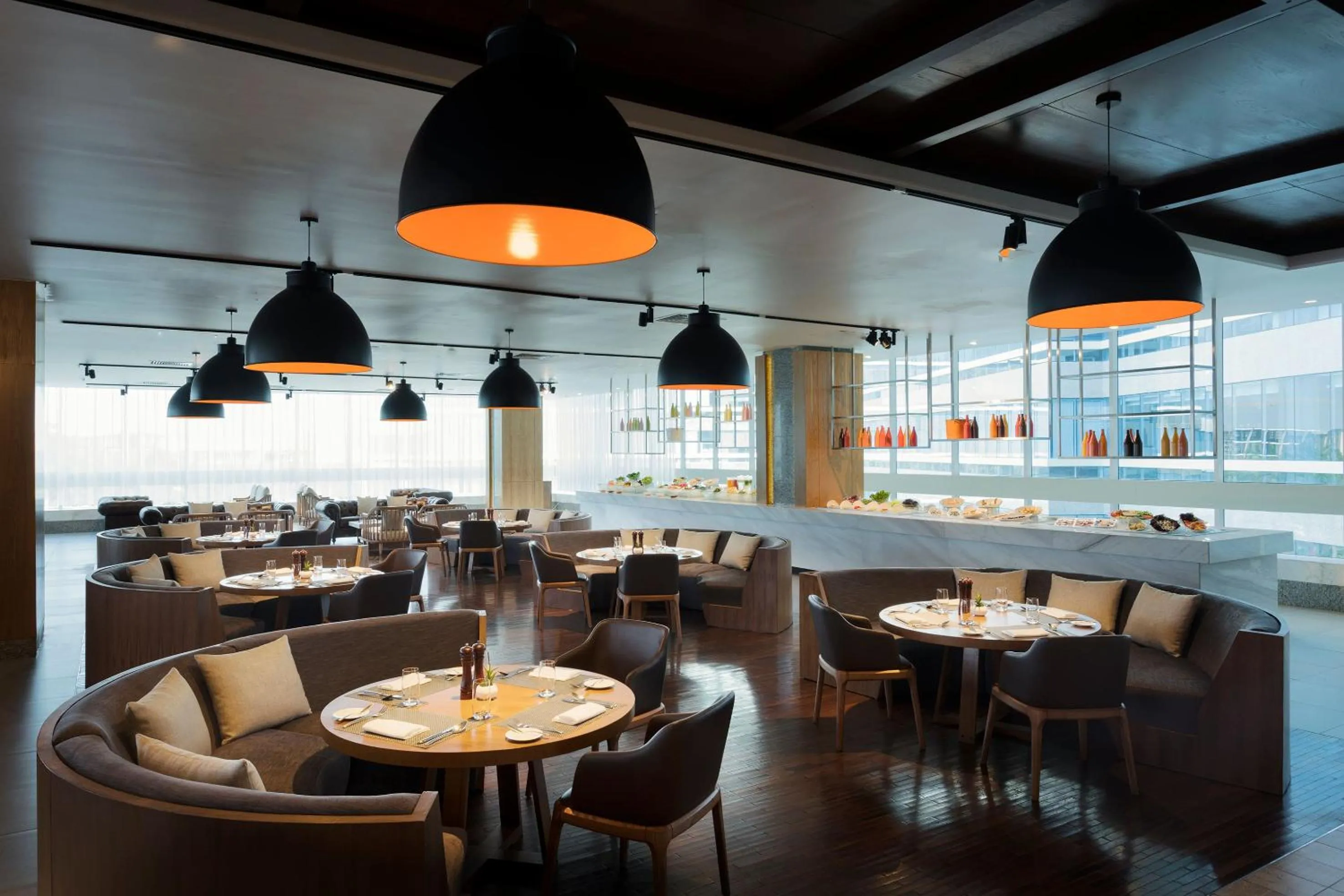 Restaurant/places to eat in Meliá Yangon