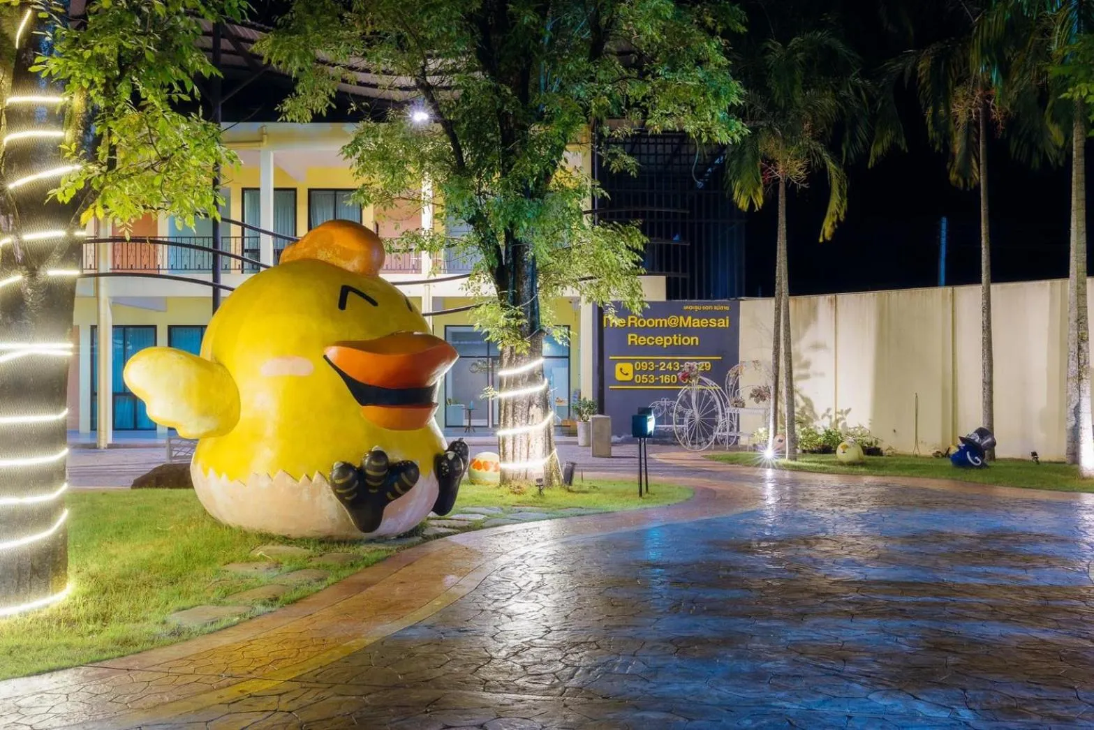 Inner courtyard view in The Room at Maesai