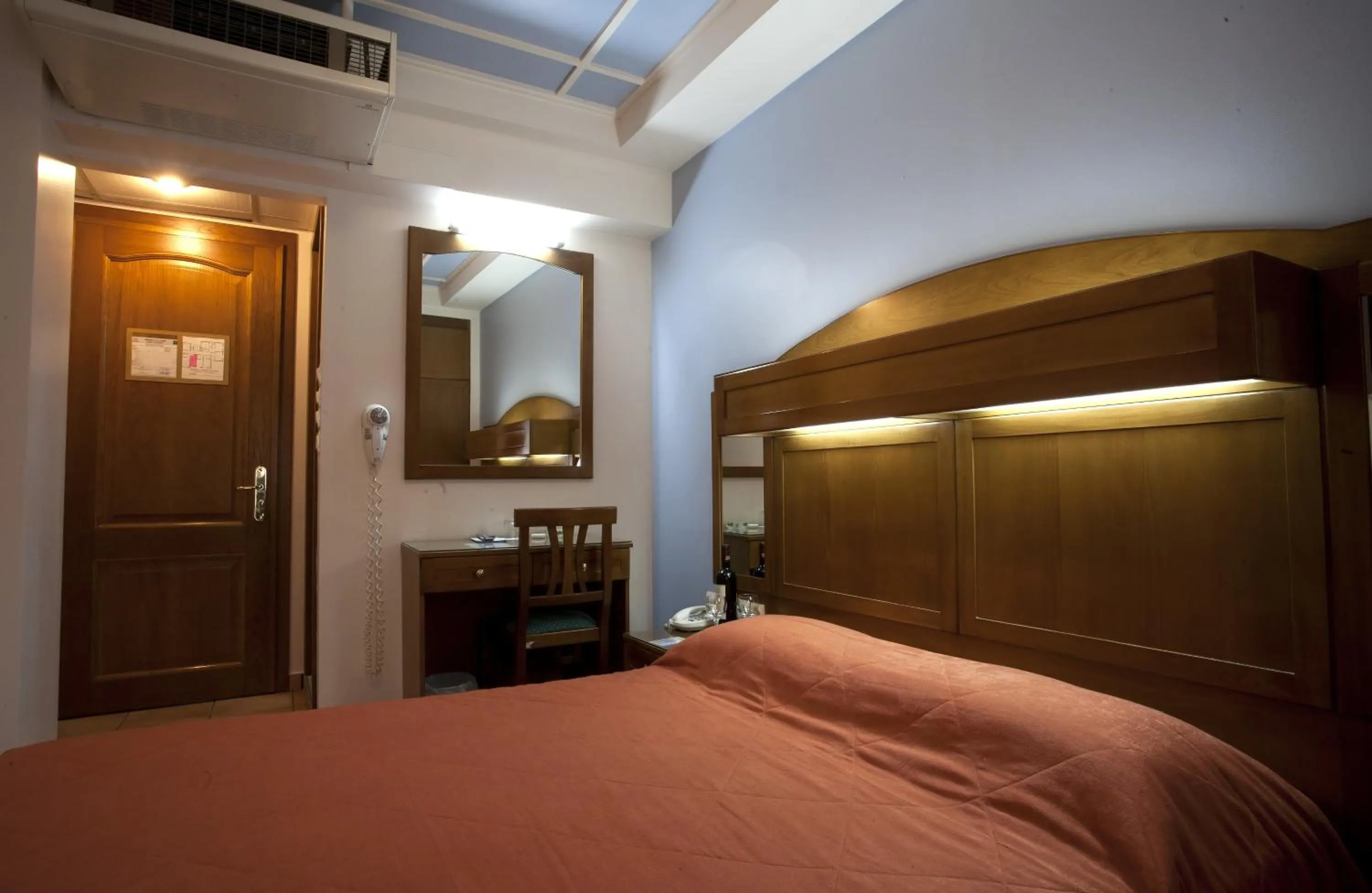 Photo of the whole room, Bed in Hotel Katerina