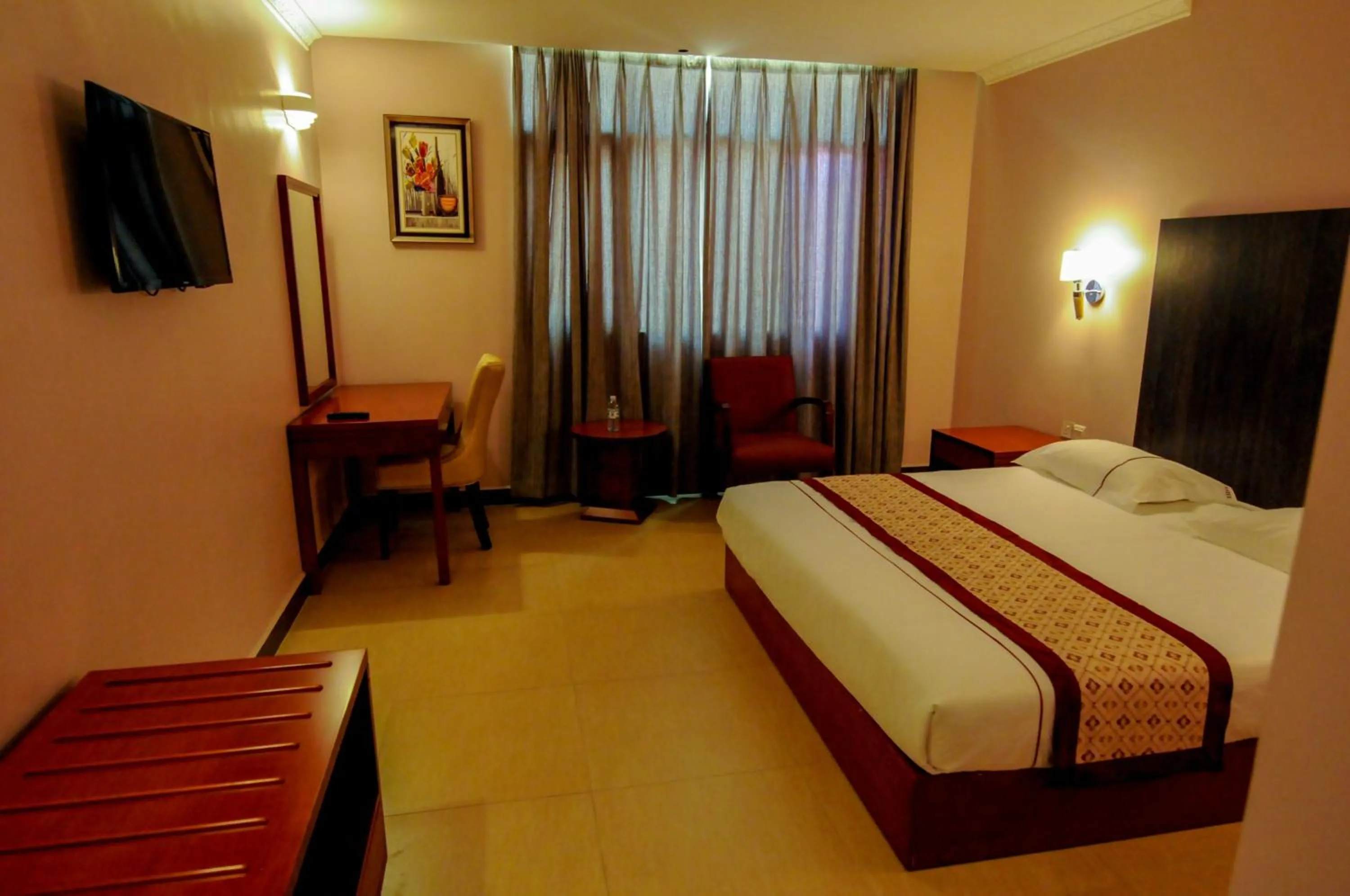 Bed in Russell Hotel