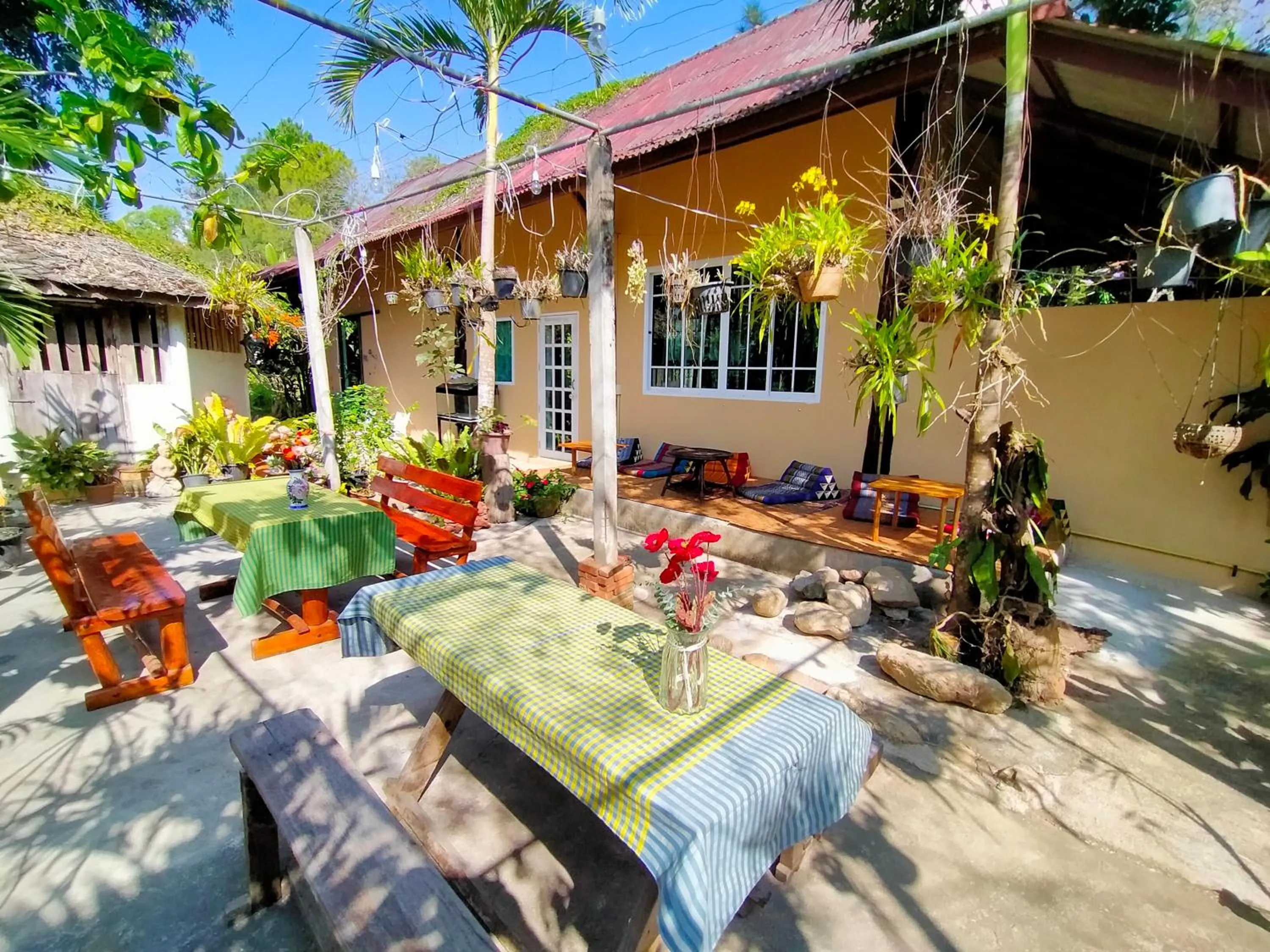 Property building in Khoom Kam Kaew