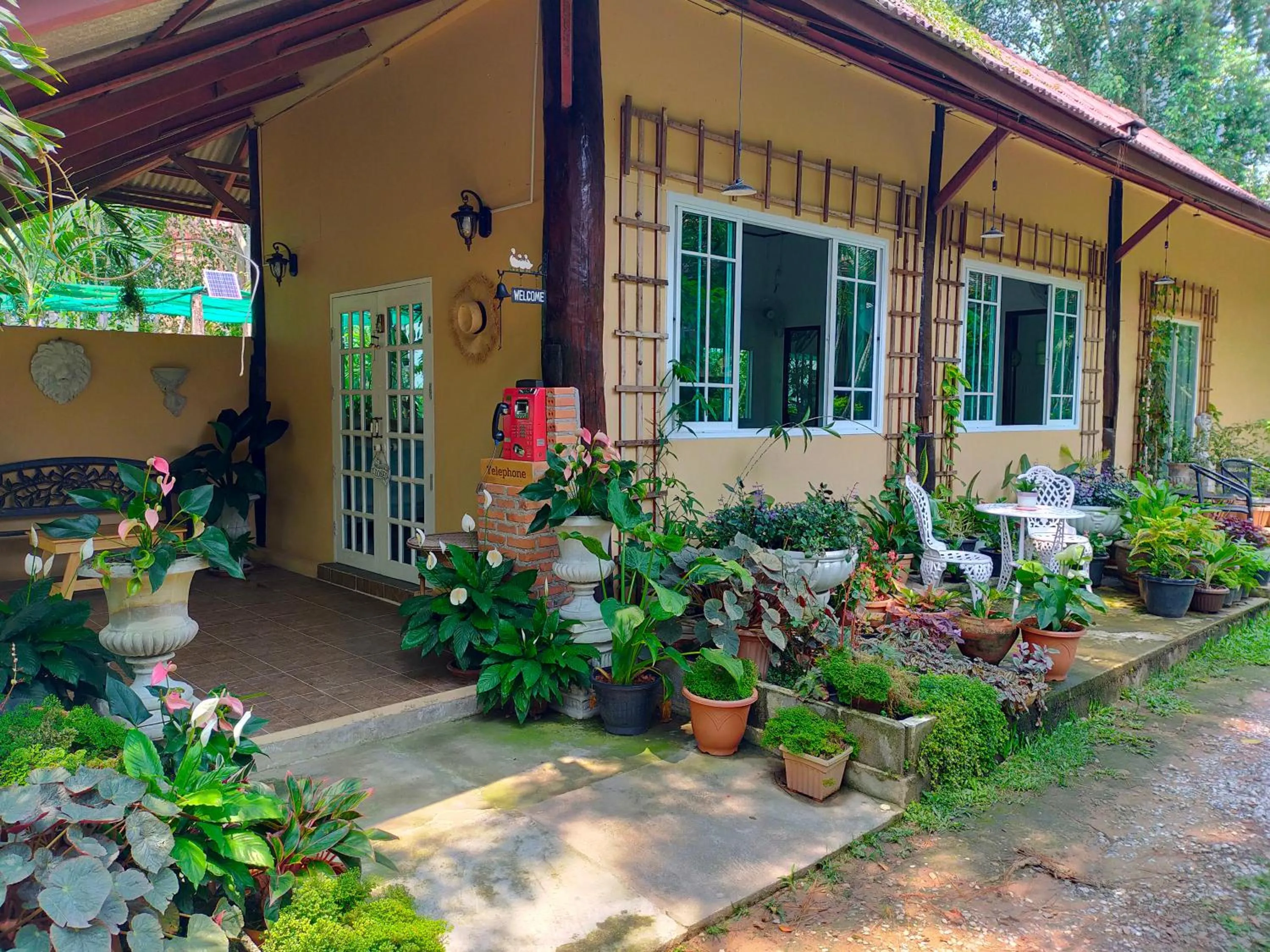 Property building in Khoom Kam Kaew