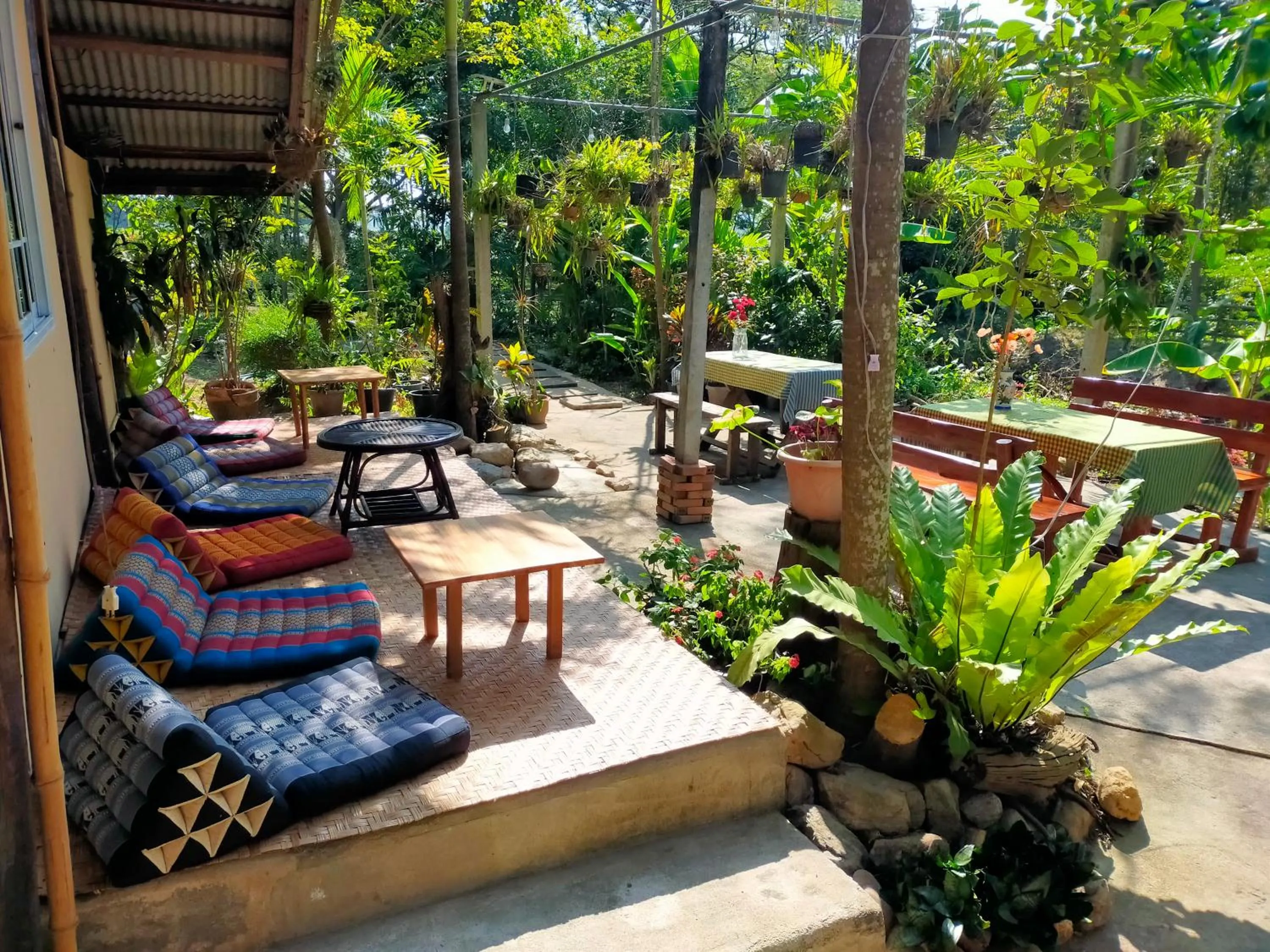 Property building in Khoom Kam Kaew