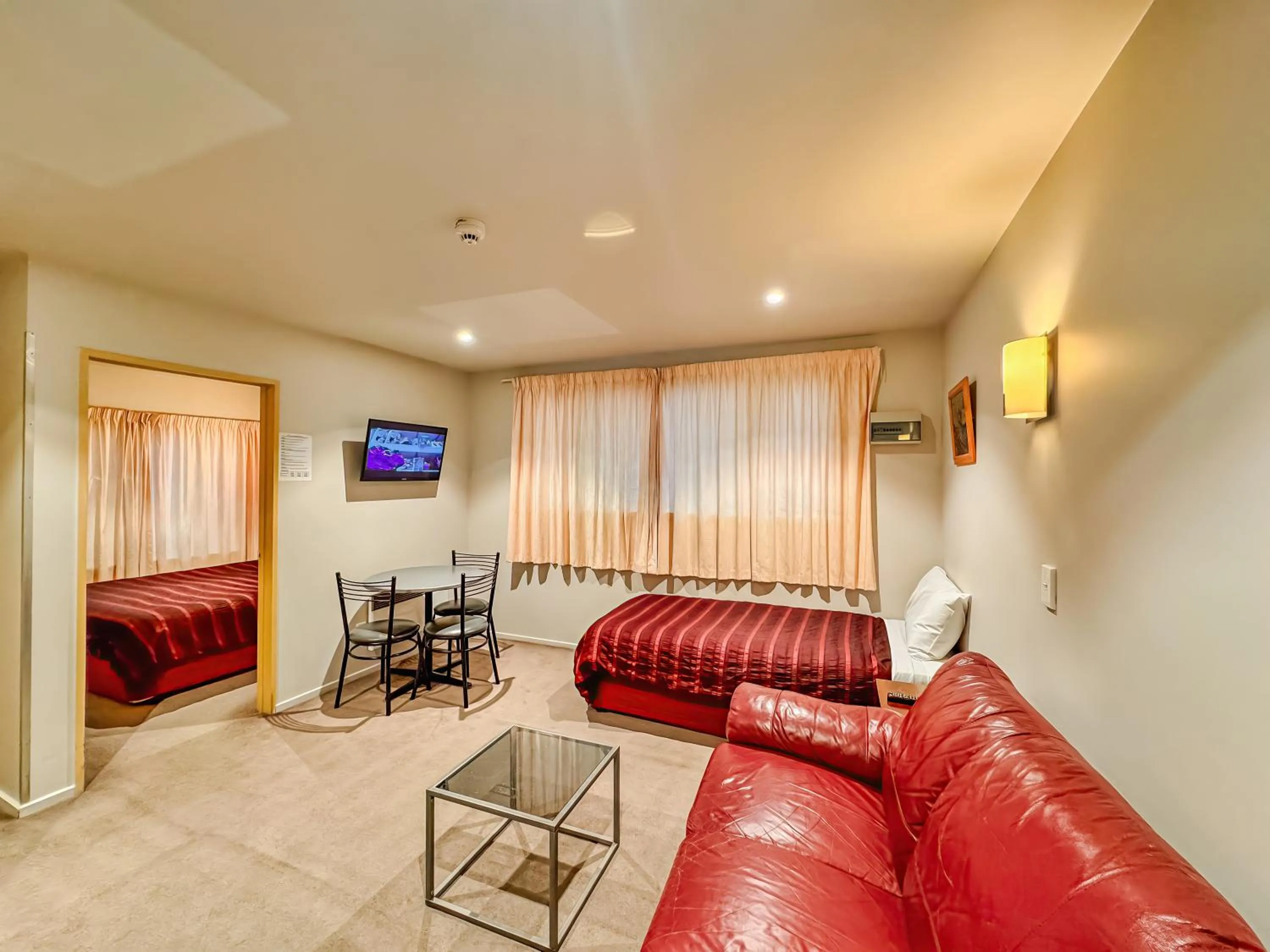 Living room in Bealey Avenue Motel